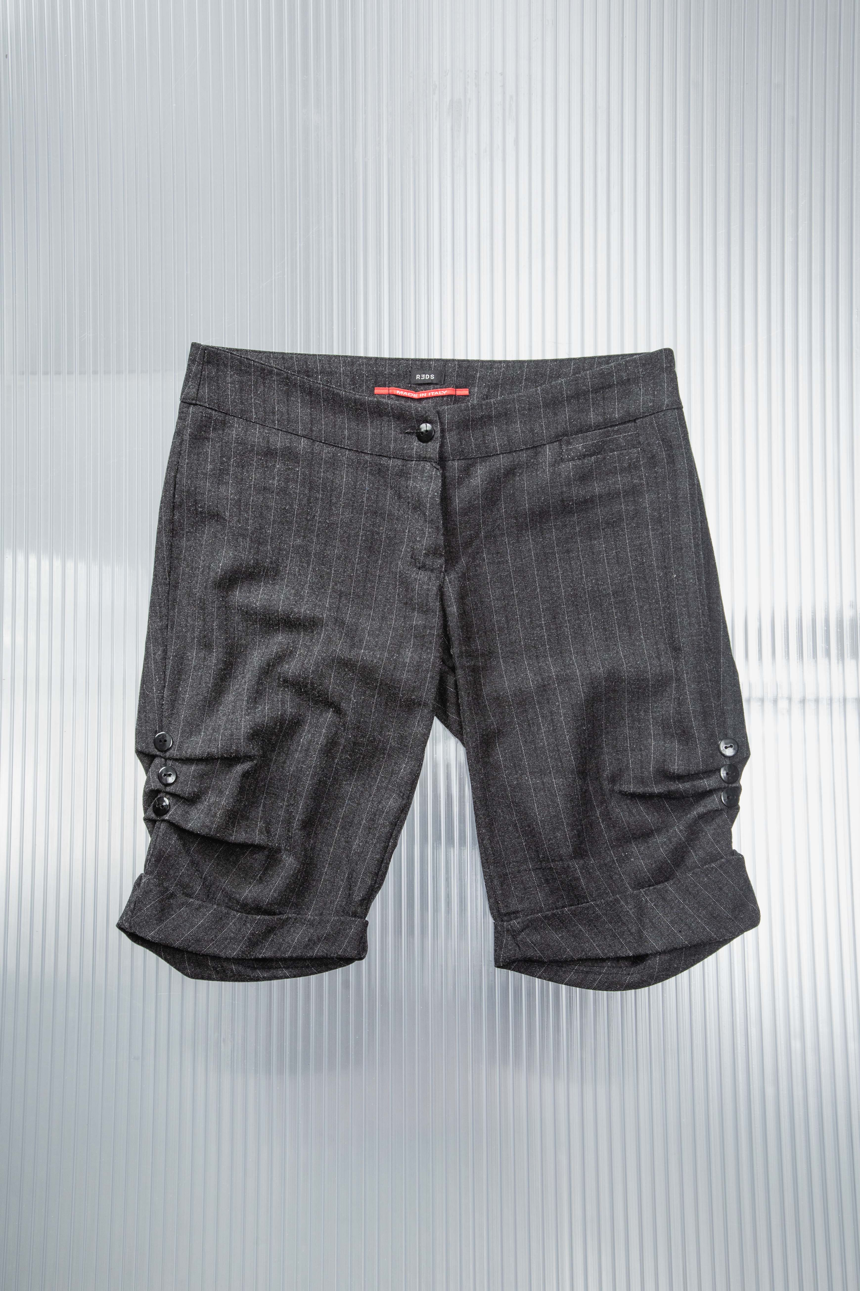 STRIPED RUCHED CAPRI PANTS
