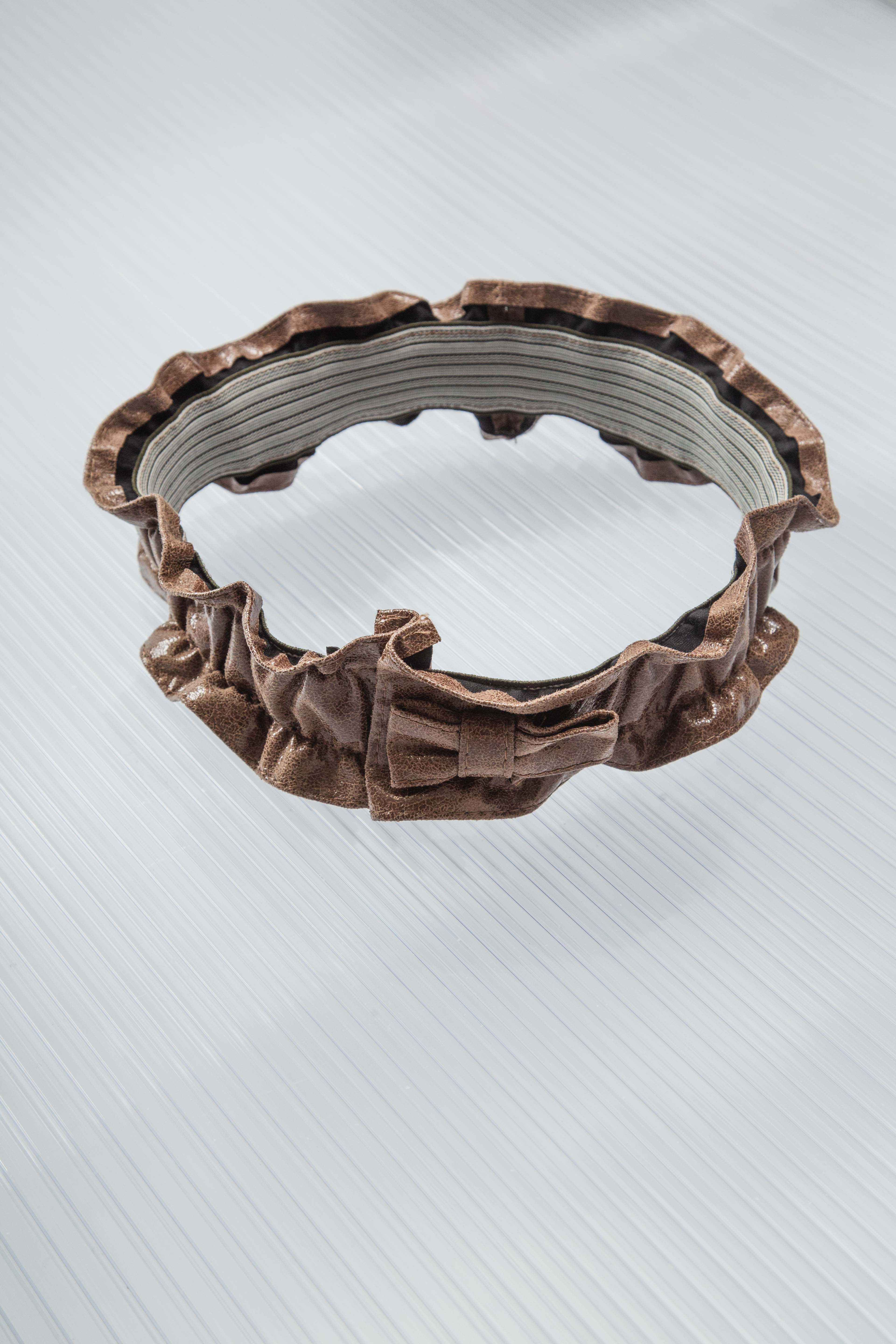 RUCHED PATENT LEATHER BOW BELT