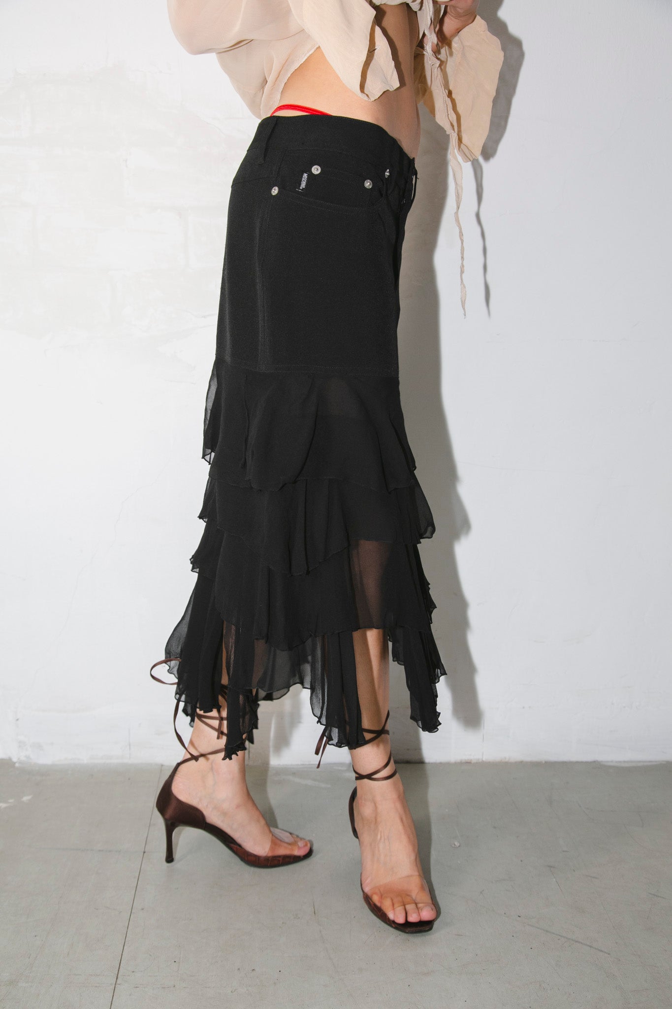 BLACK RUFFLES SKIRT