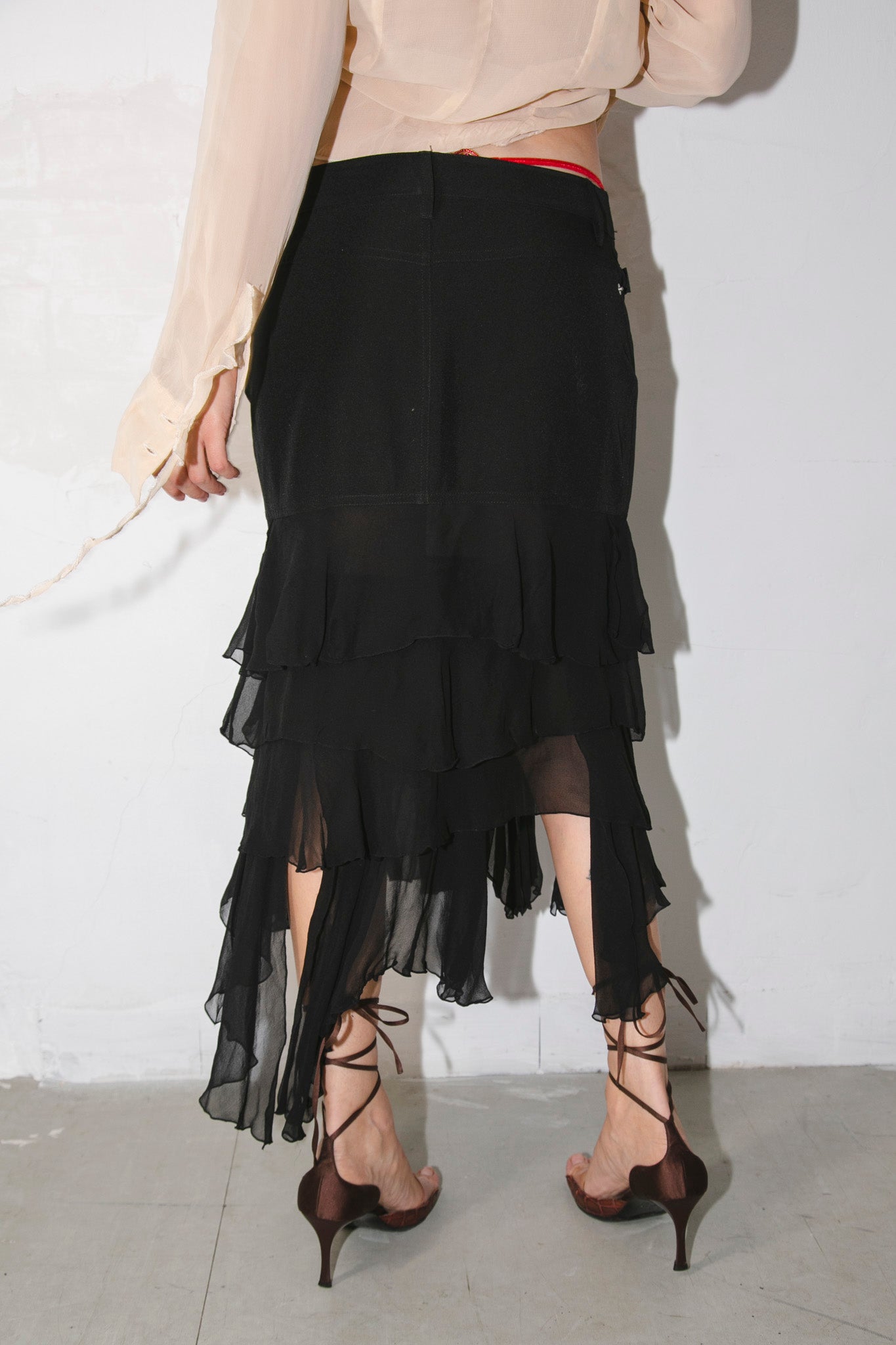 BLACK RUFFLES SKIRT