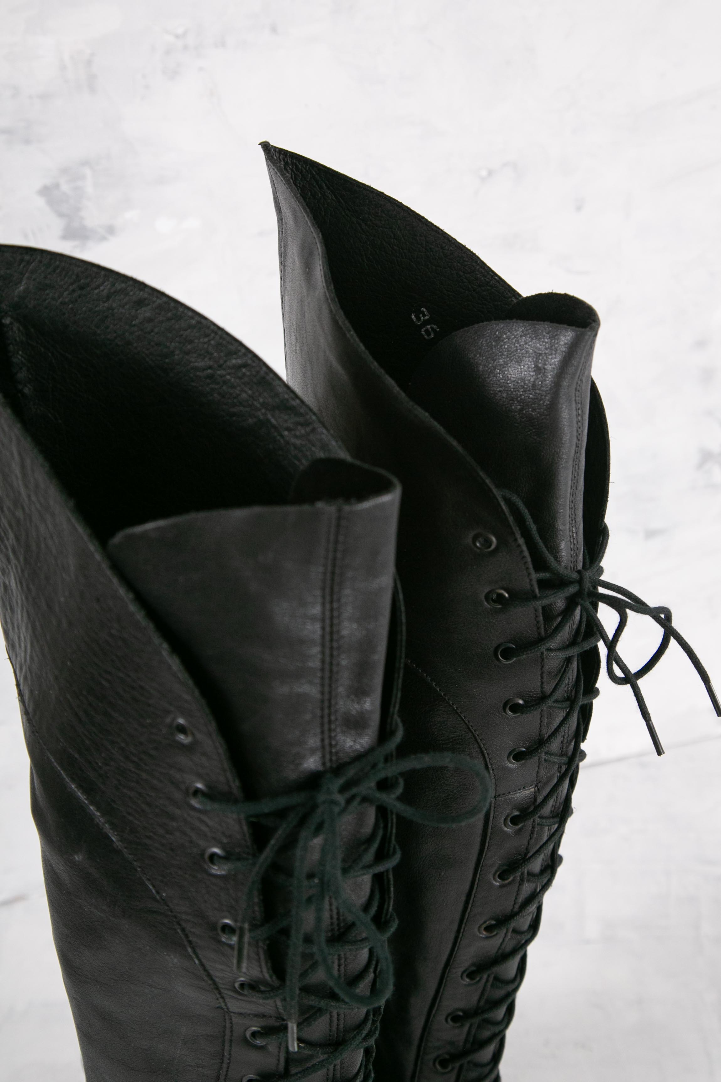 LACE-UP HIGH-KNEE BOOTS