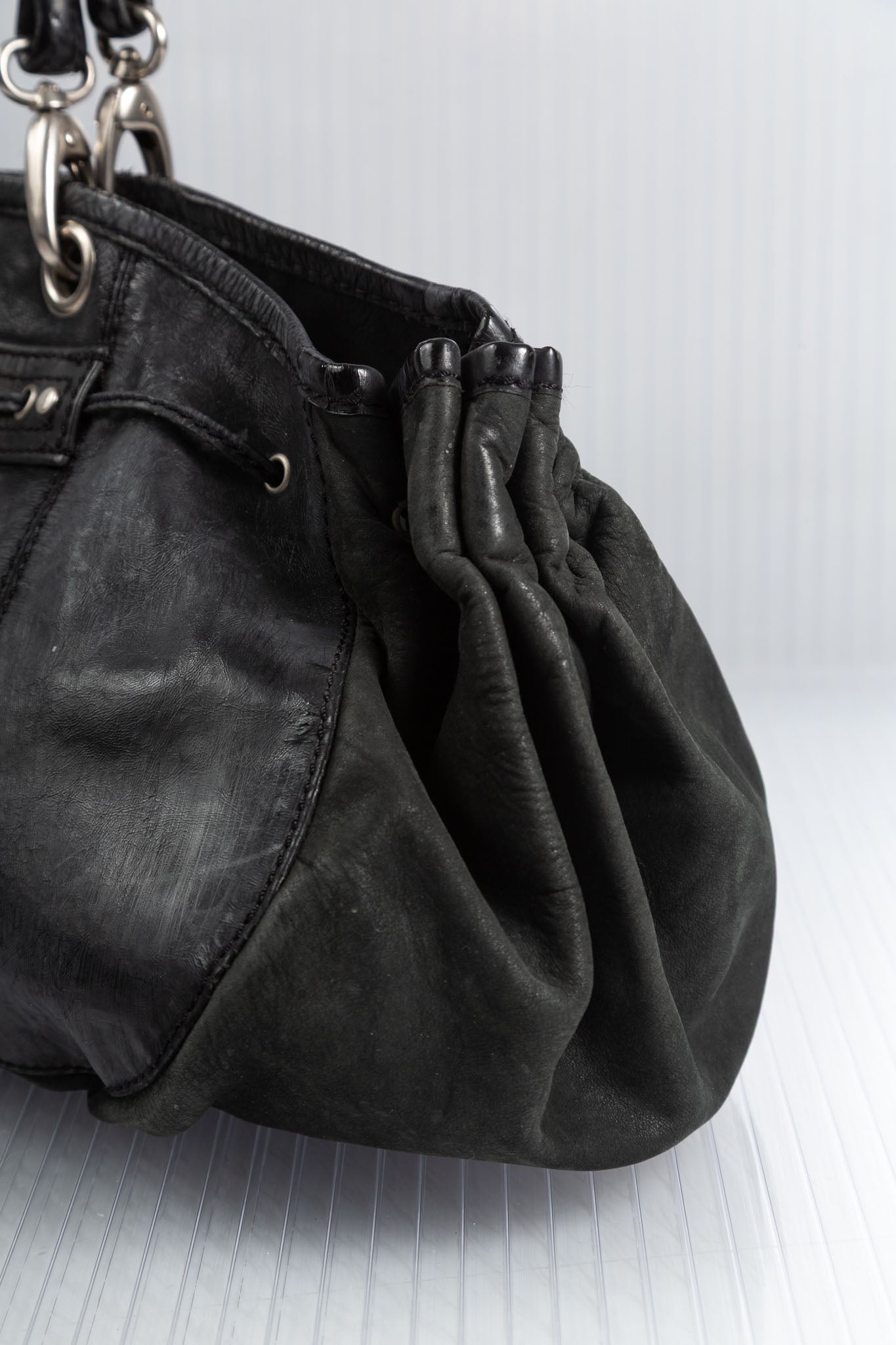 MAX MARA BLACK DISTRESSED LEATHER HANDBAG