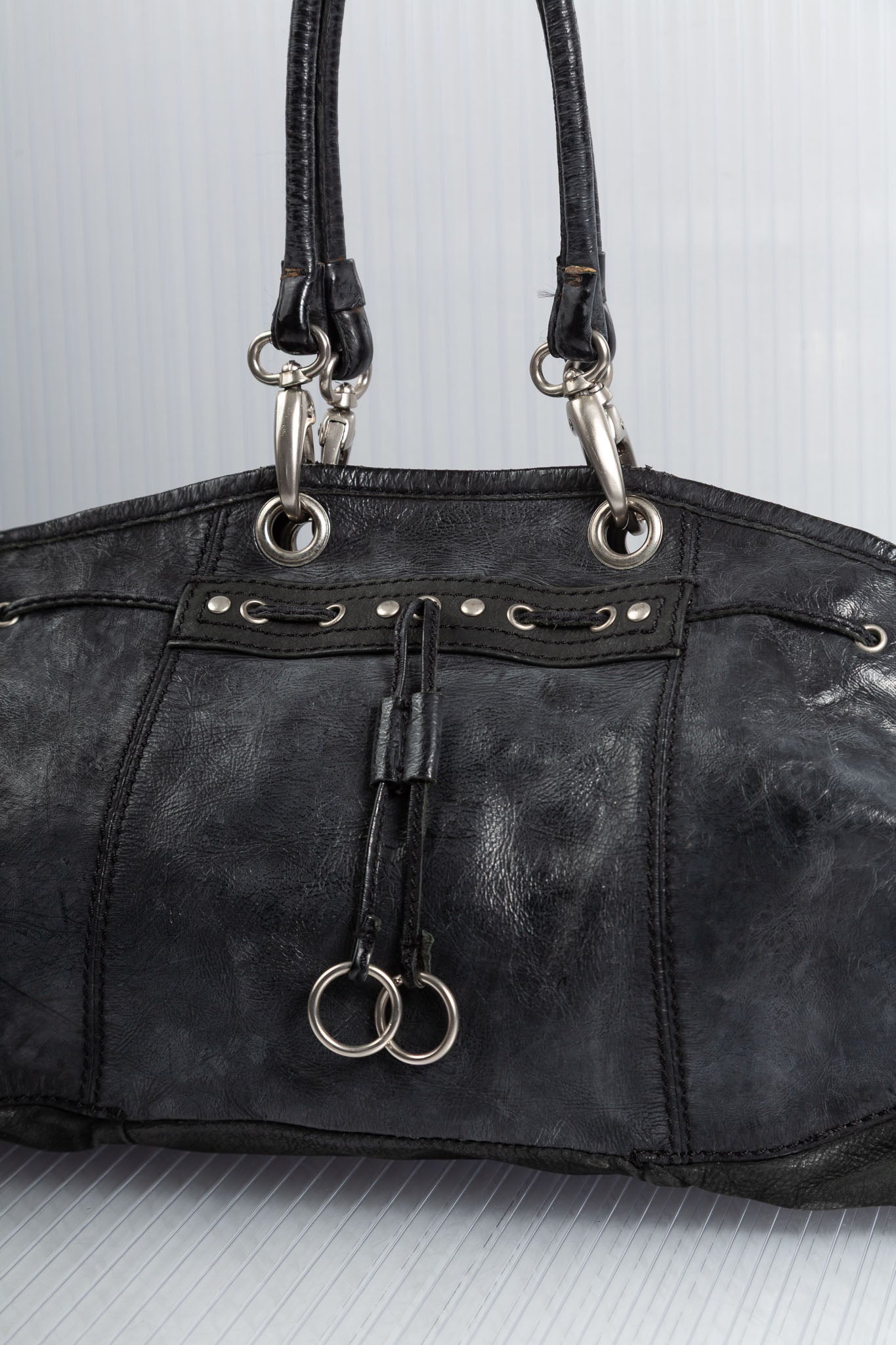 MAX MARA BLACK DISTRESSED LEATHER HANDBAG
