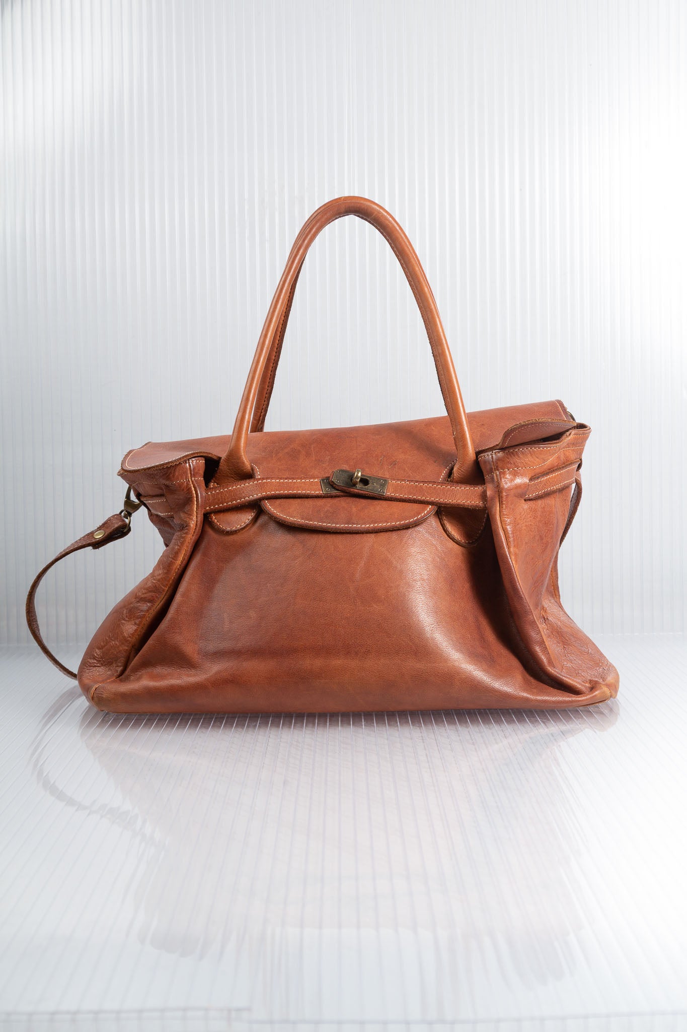 BROWN LEATHER FIRKIN TRAVEL BAG