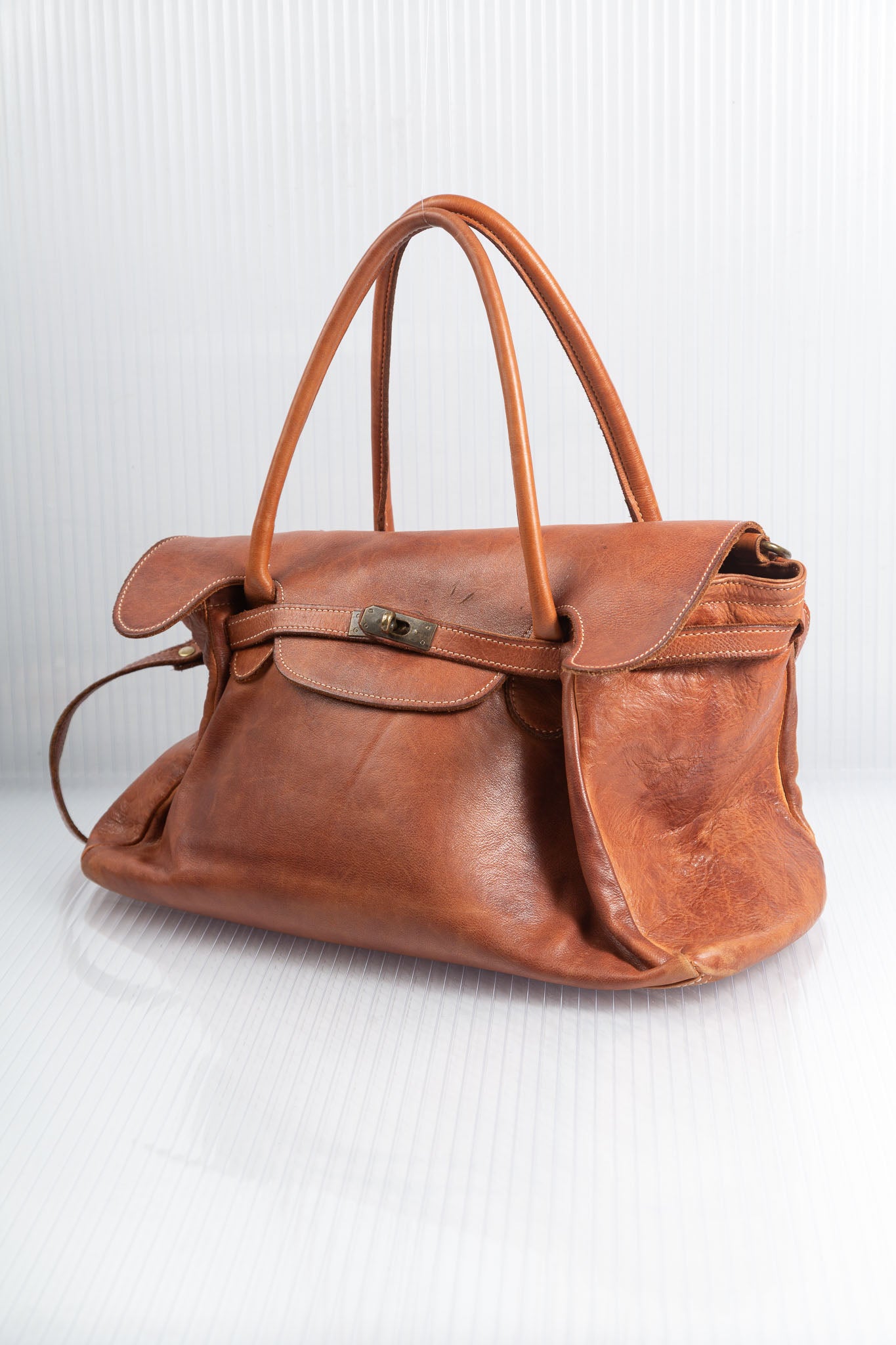 BROWN LEATHER FIRKIN TRAVEL BAG