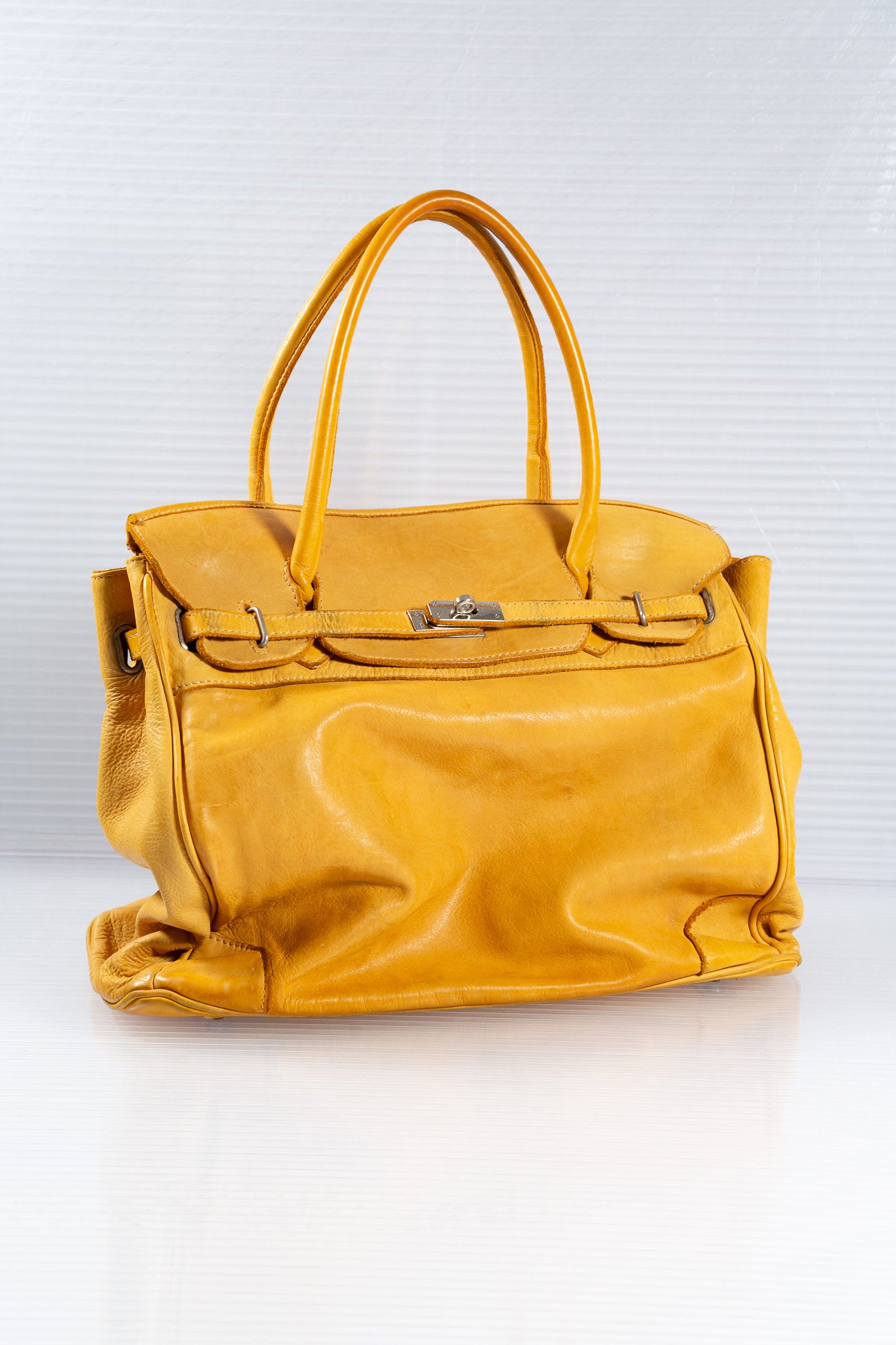 WASHED MUSTRAD FIRKIN LEATHER BAG