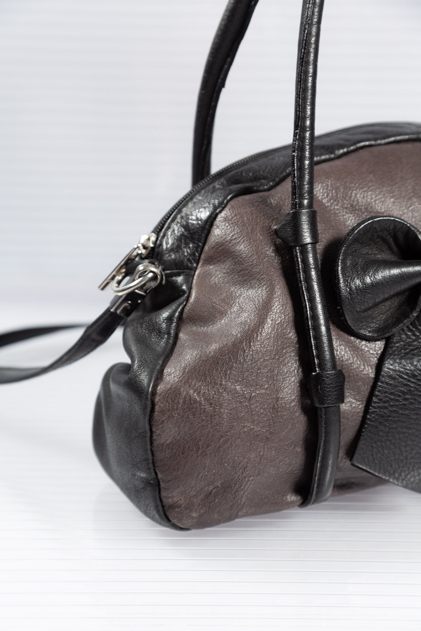 BLACK & PURPLE BOW LEATHER BAG