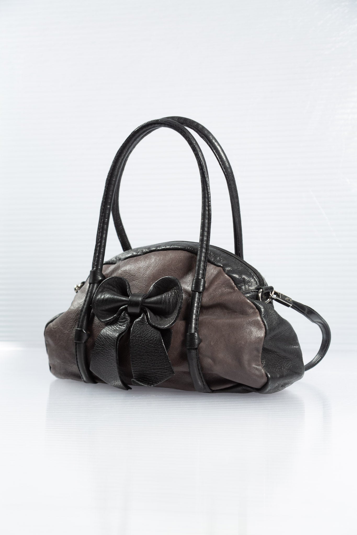 BLACK & PURPLE BOW LEATHER BAG