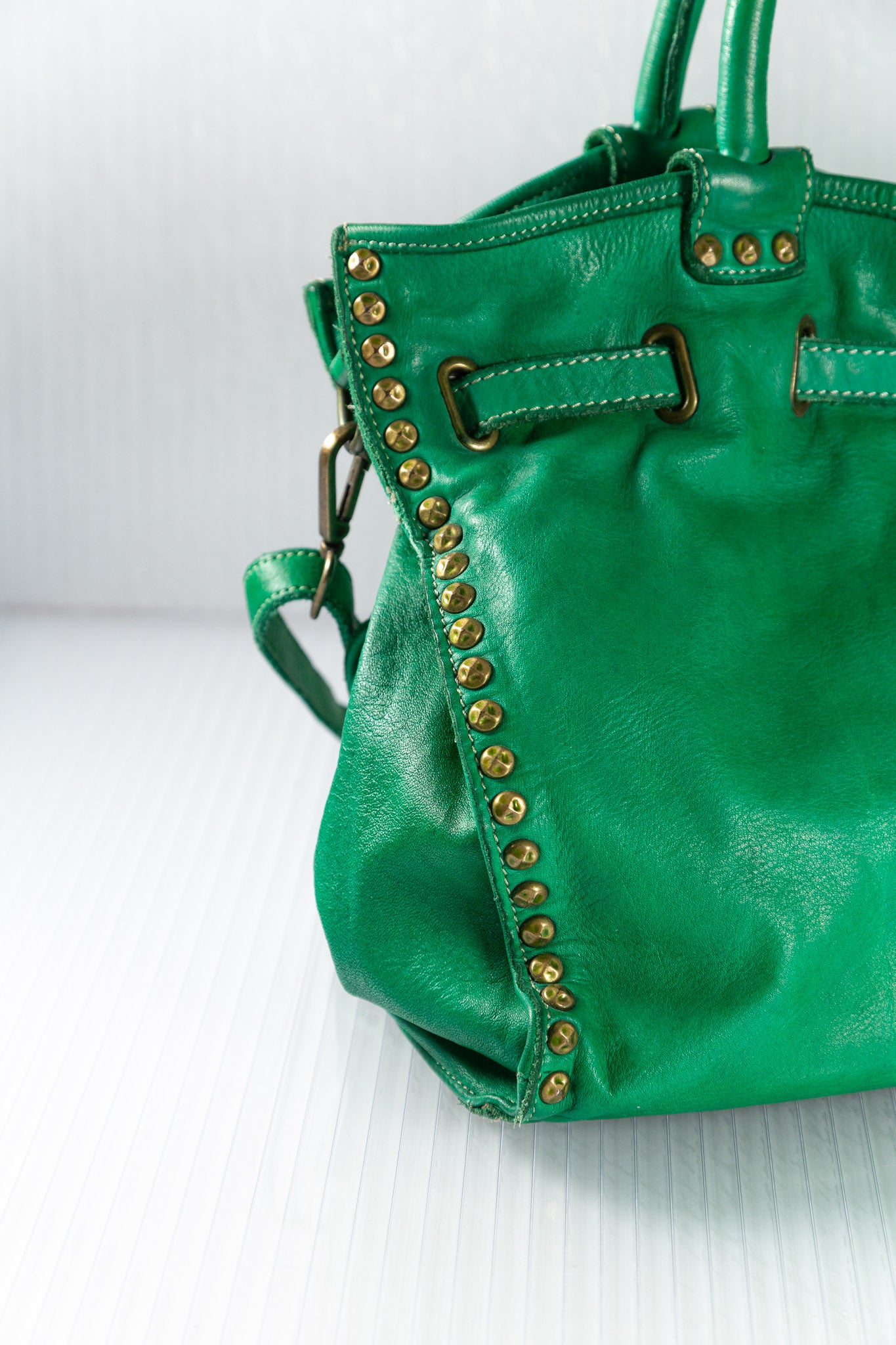 GREEN STUDDED FIRKIN LEATHER HANDBAG