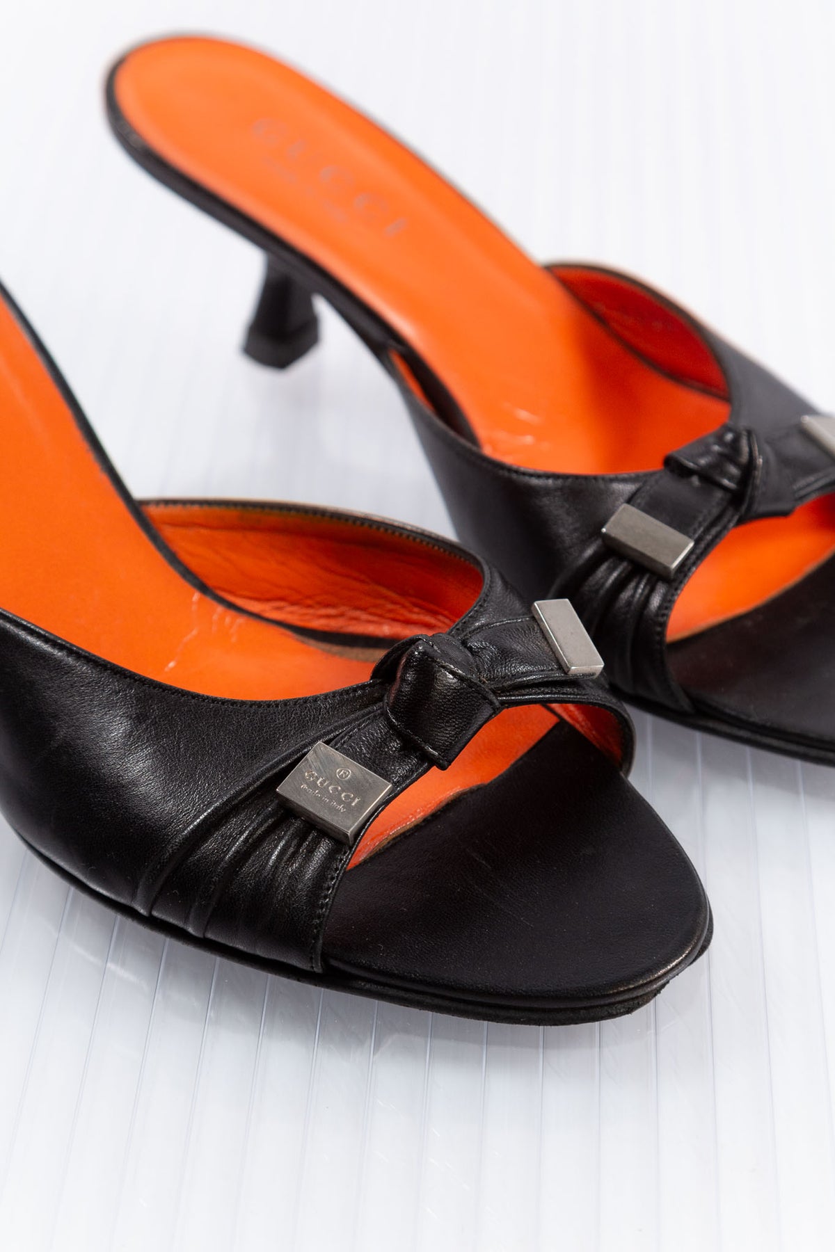 GUCCI TOM FORD BLACK LEATHER KITTEN HEEL MULES