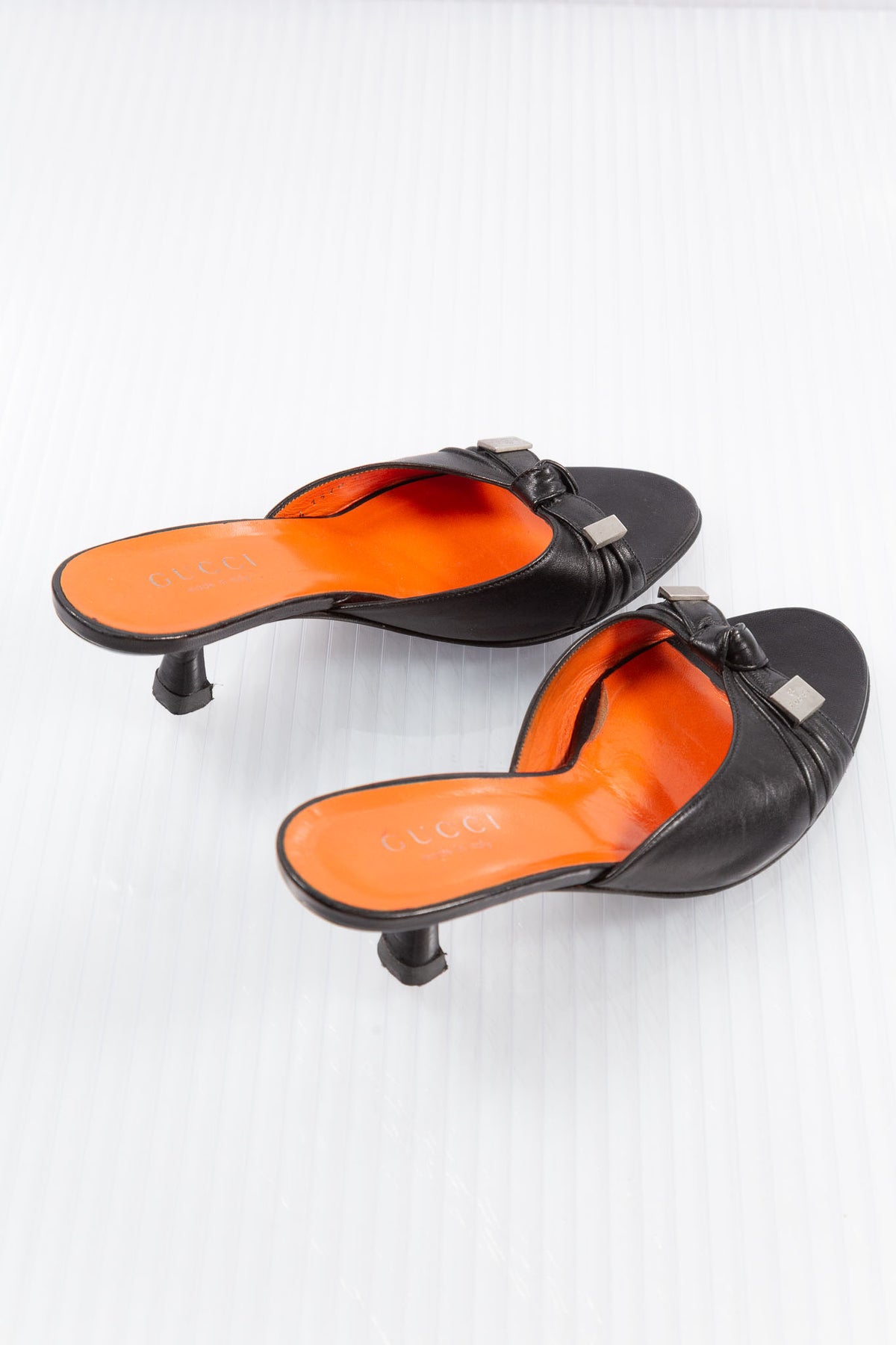 GUCCI TOM FORD BLACK LEATHER KITTEN HEEL MULES