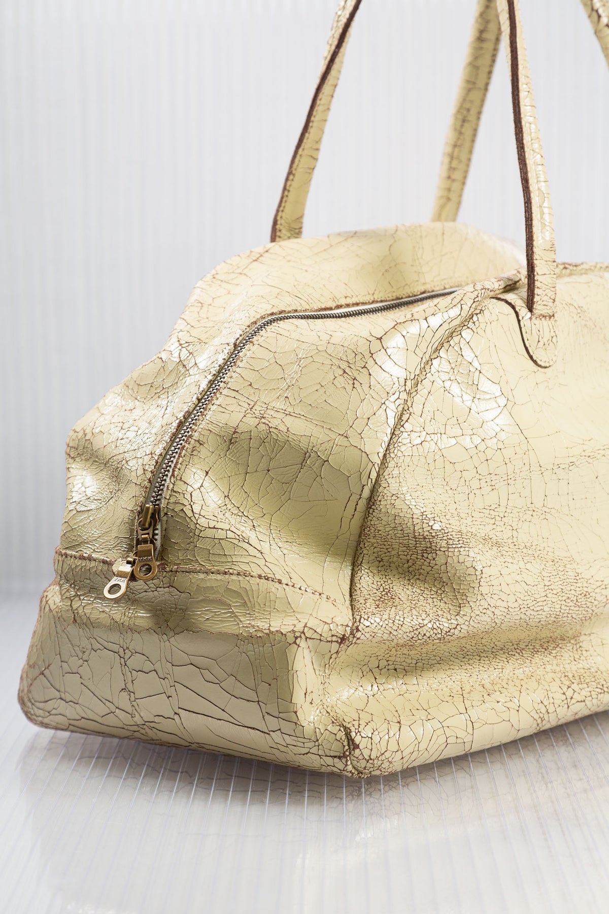 CREAM CRACKED LEATHER BAG
