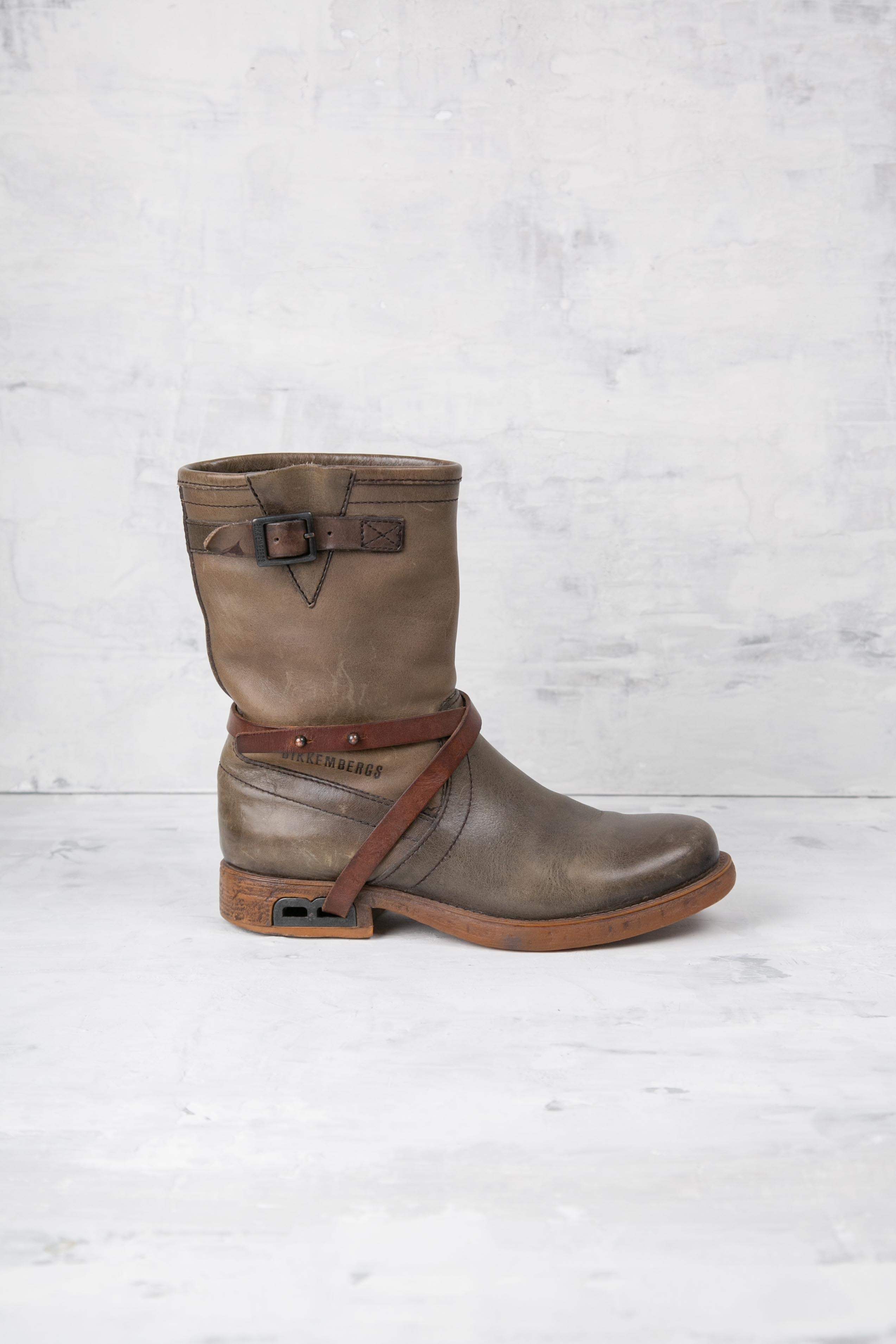 2003 LACE THROUGH BOOT