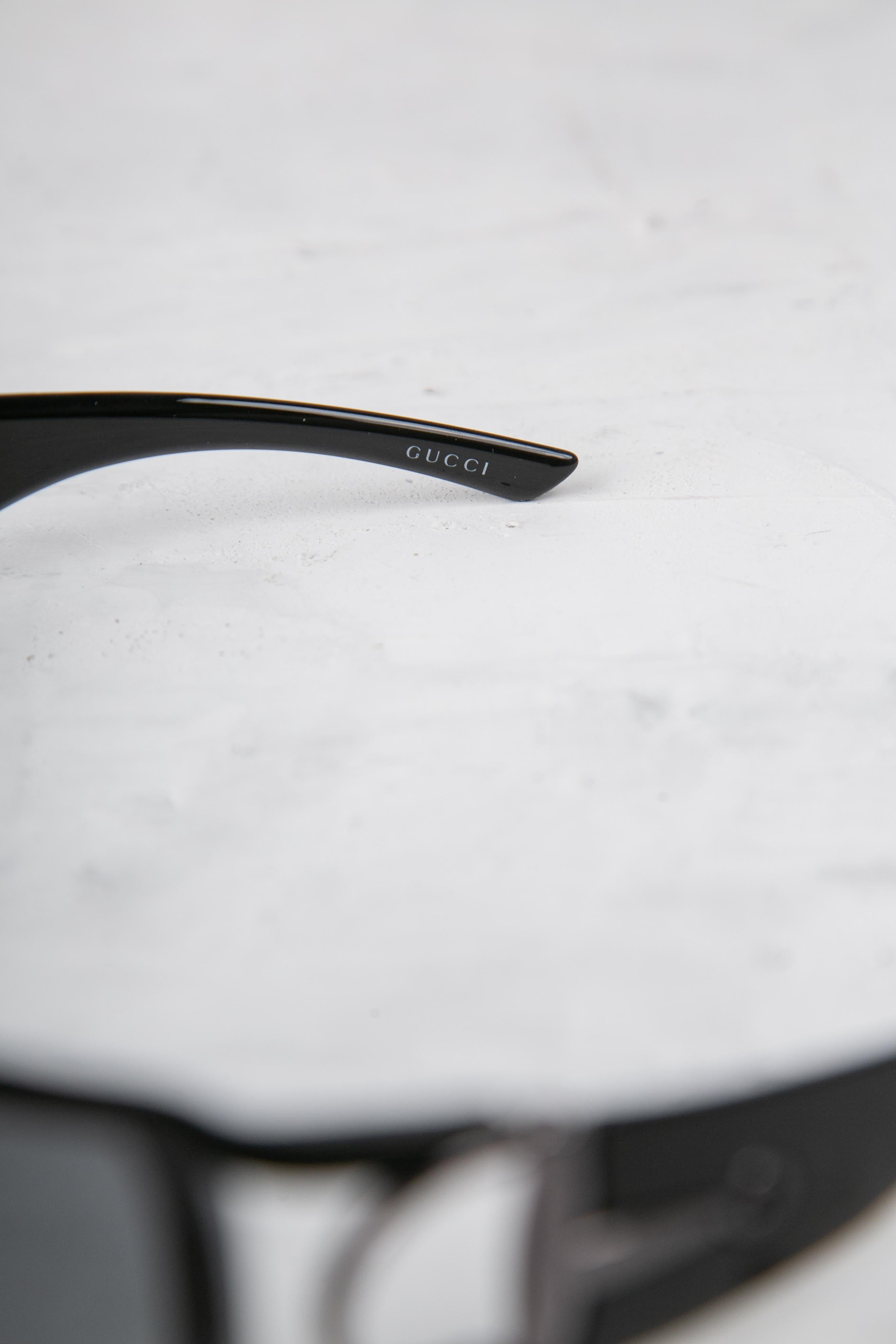 WRAP SHAPES SUNGLASSES