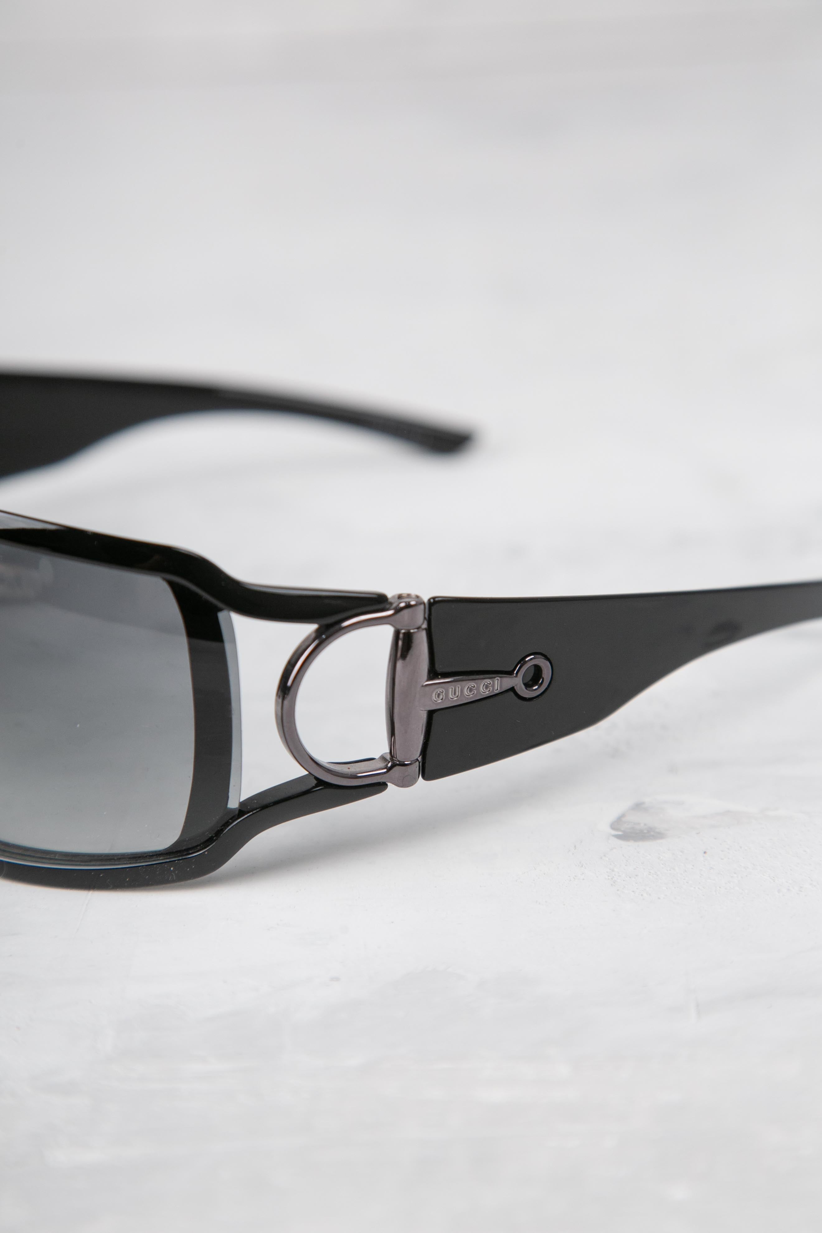 WRAP SHAPES SUNGLASSES