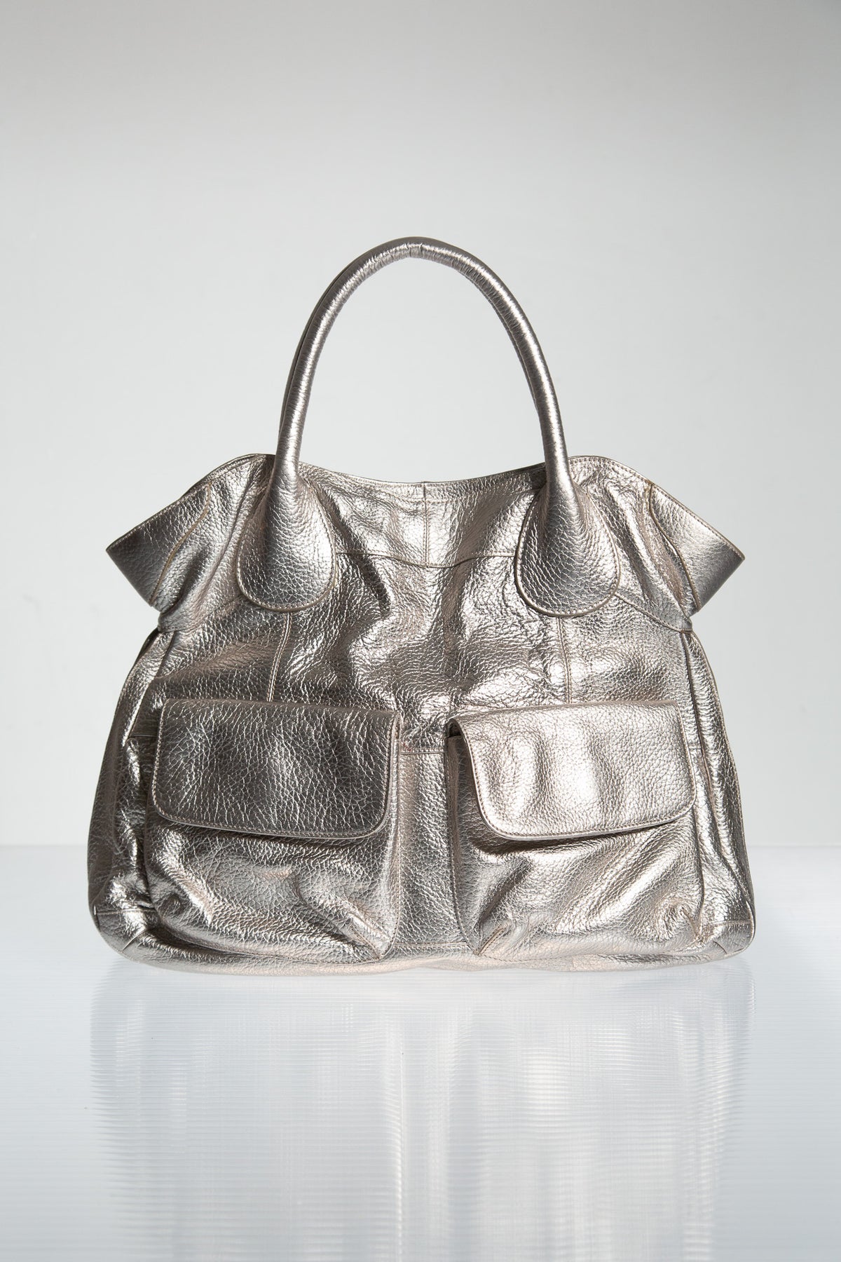 METALLIC SILVER LEATHER TOTE BAG