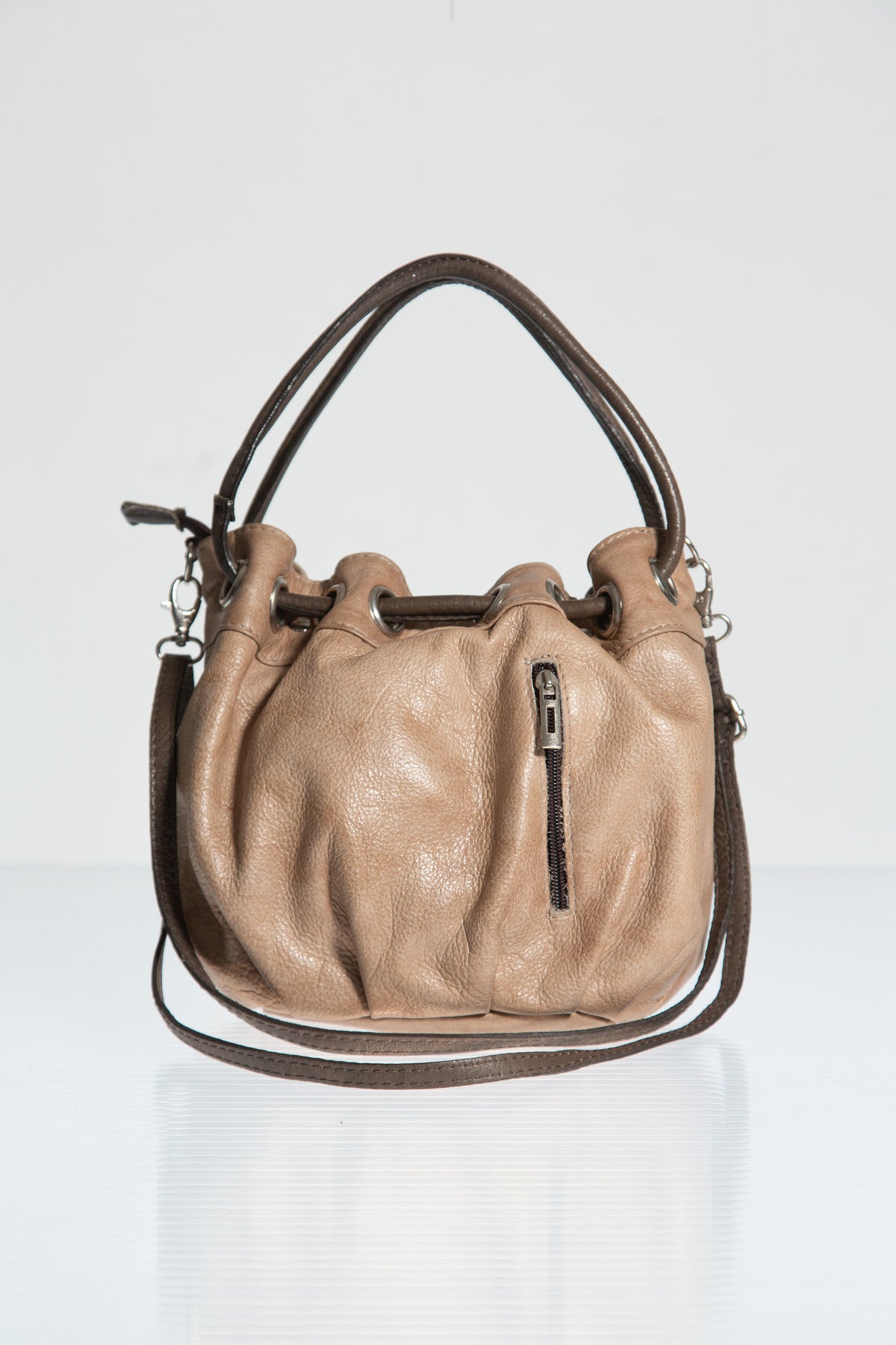 TAUPE LEATHER BOW BUCKET BAG