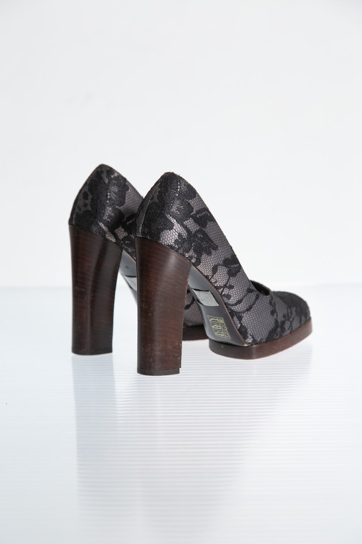 GUCCI BY TOM FORD SILK LACE PLATFORM PUMPS