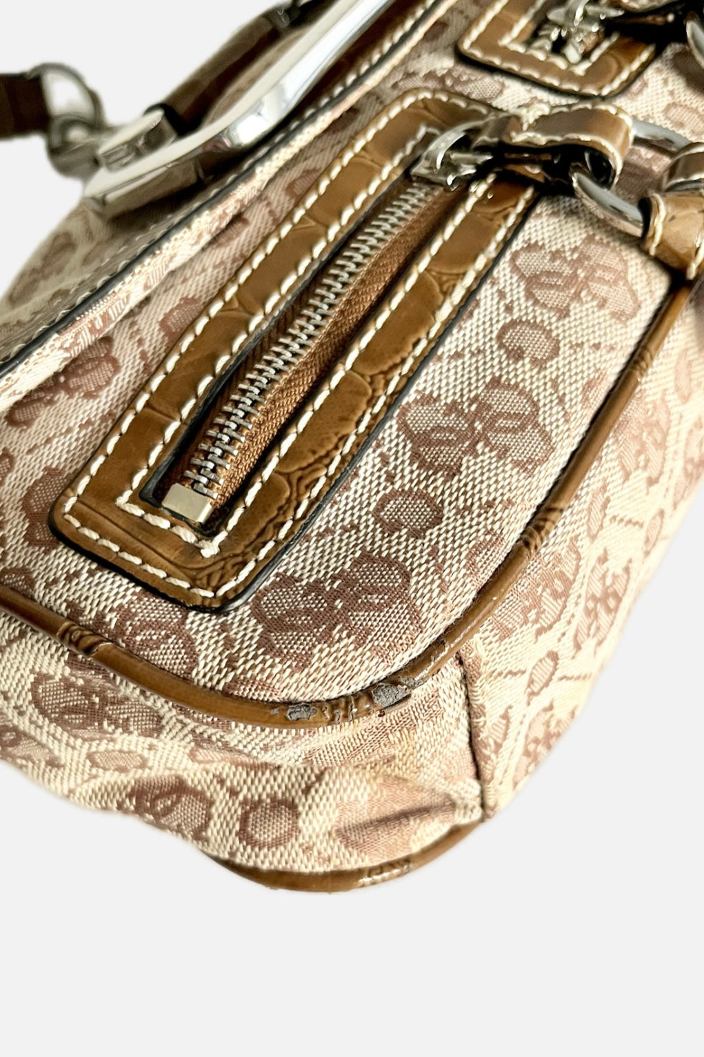 Guess Ecru Purse