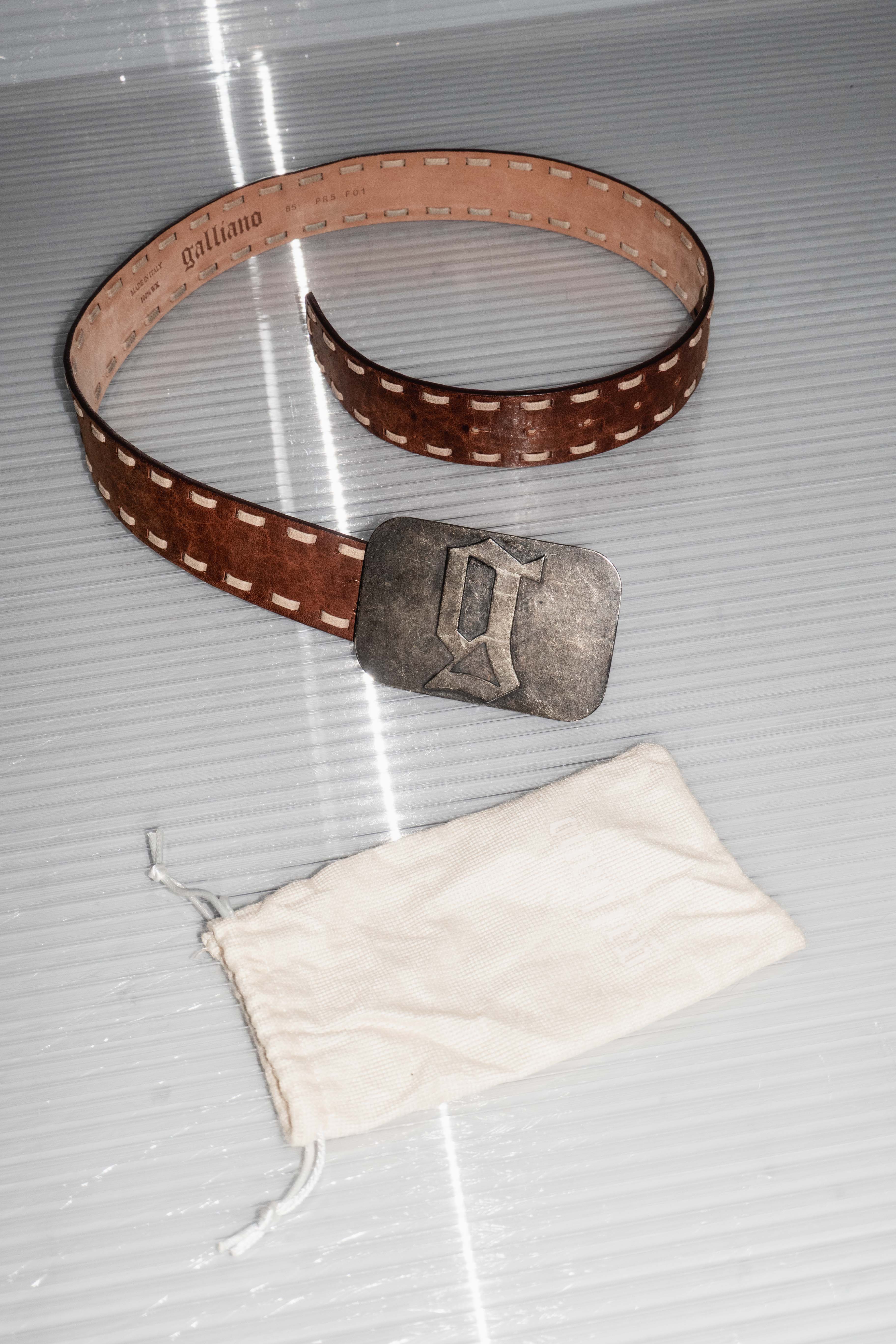 BROWN LACED METAL PLATED BELT