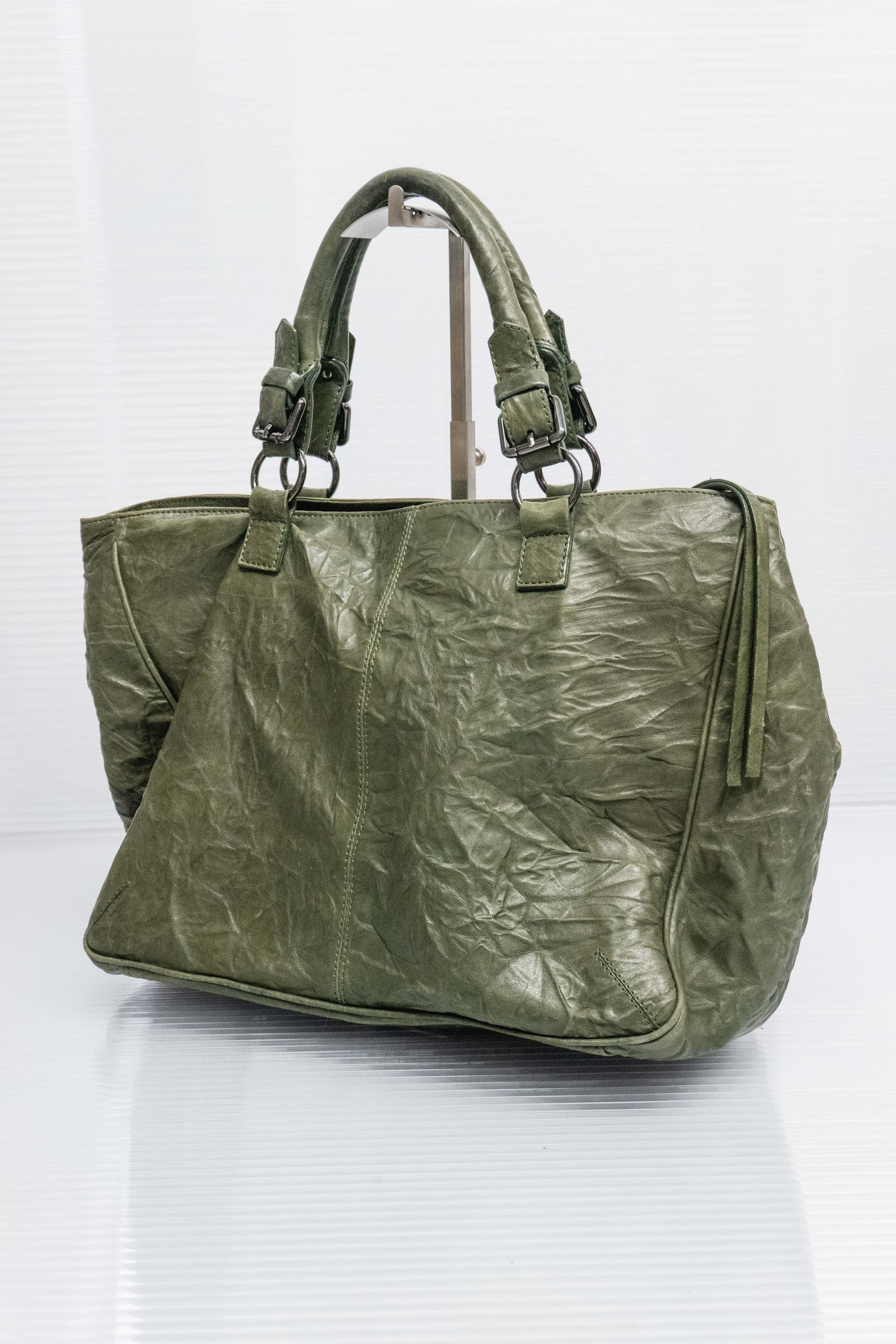 GREEN CRINKLE SHOULDER BAG
