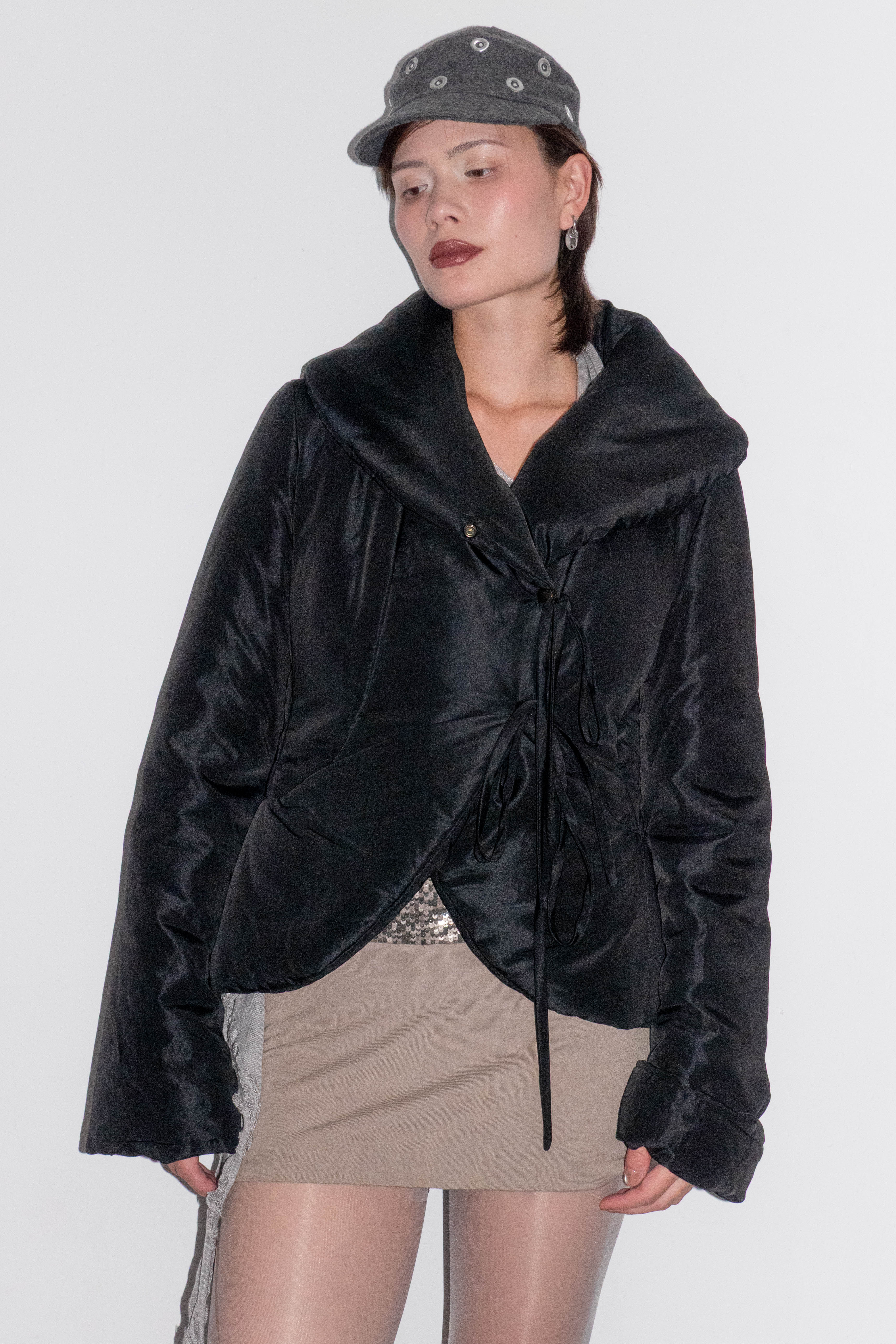 BLACK BOW PUFFER COAT