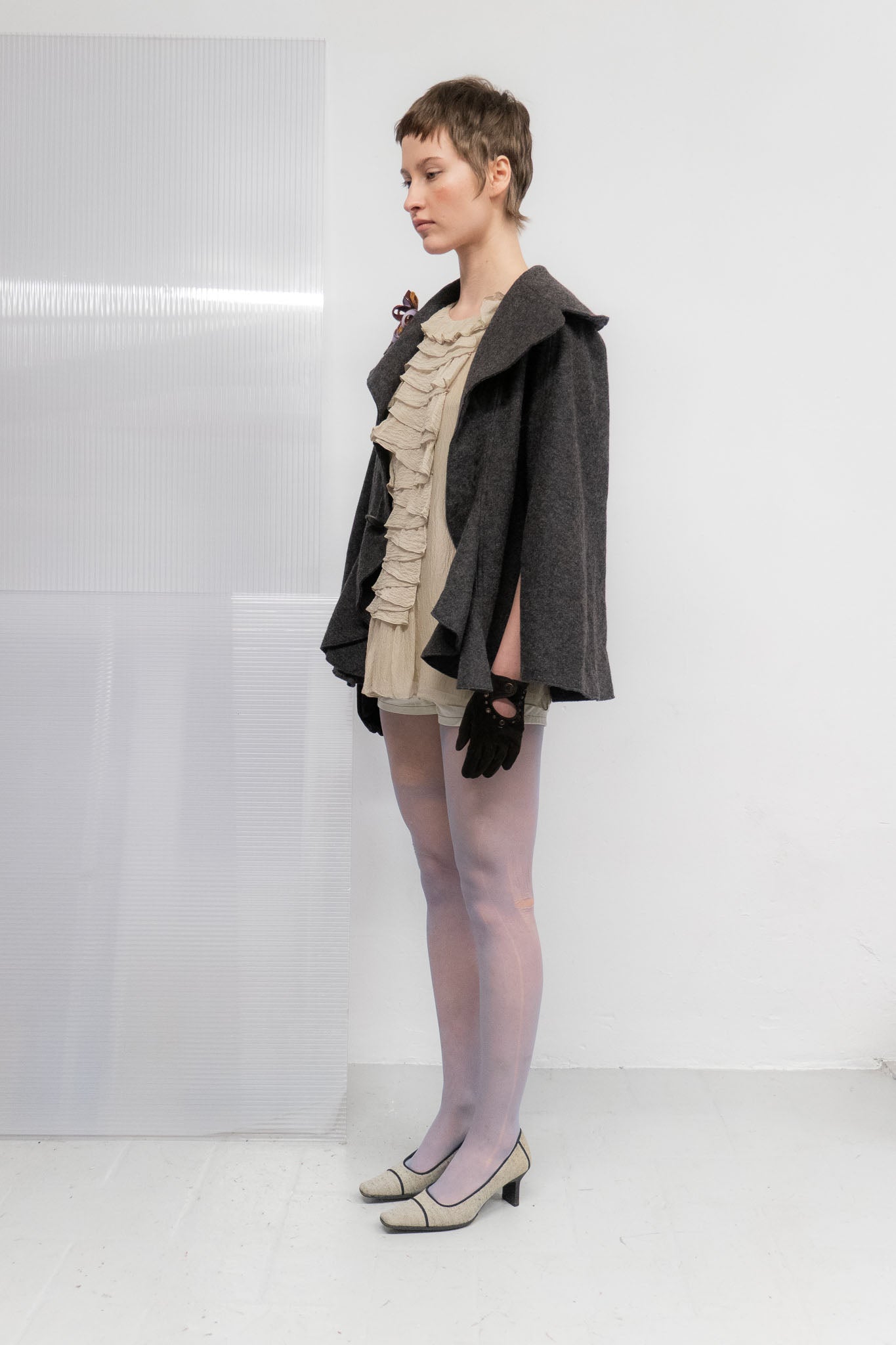 GRAY WOOL CAPE WITH COCKADE