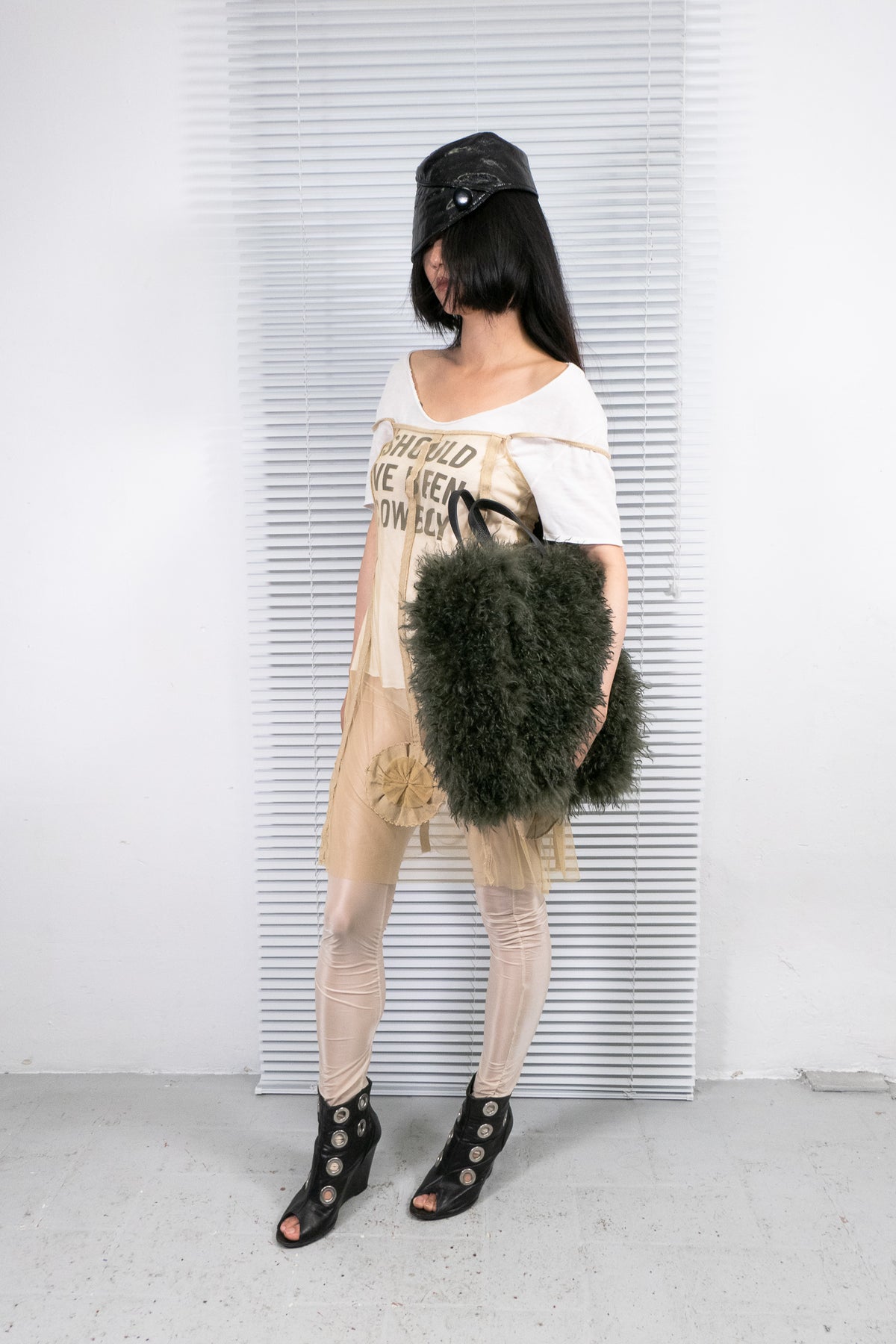 METAL EYELET LEATHER BOOTS
