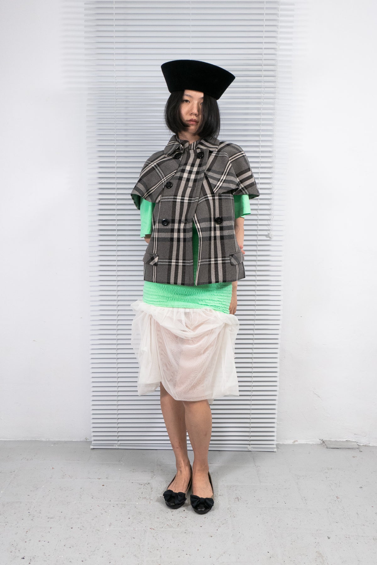 GREY PLAID WOOL CAPE JACKET