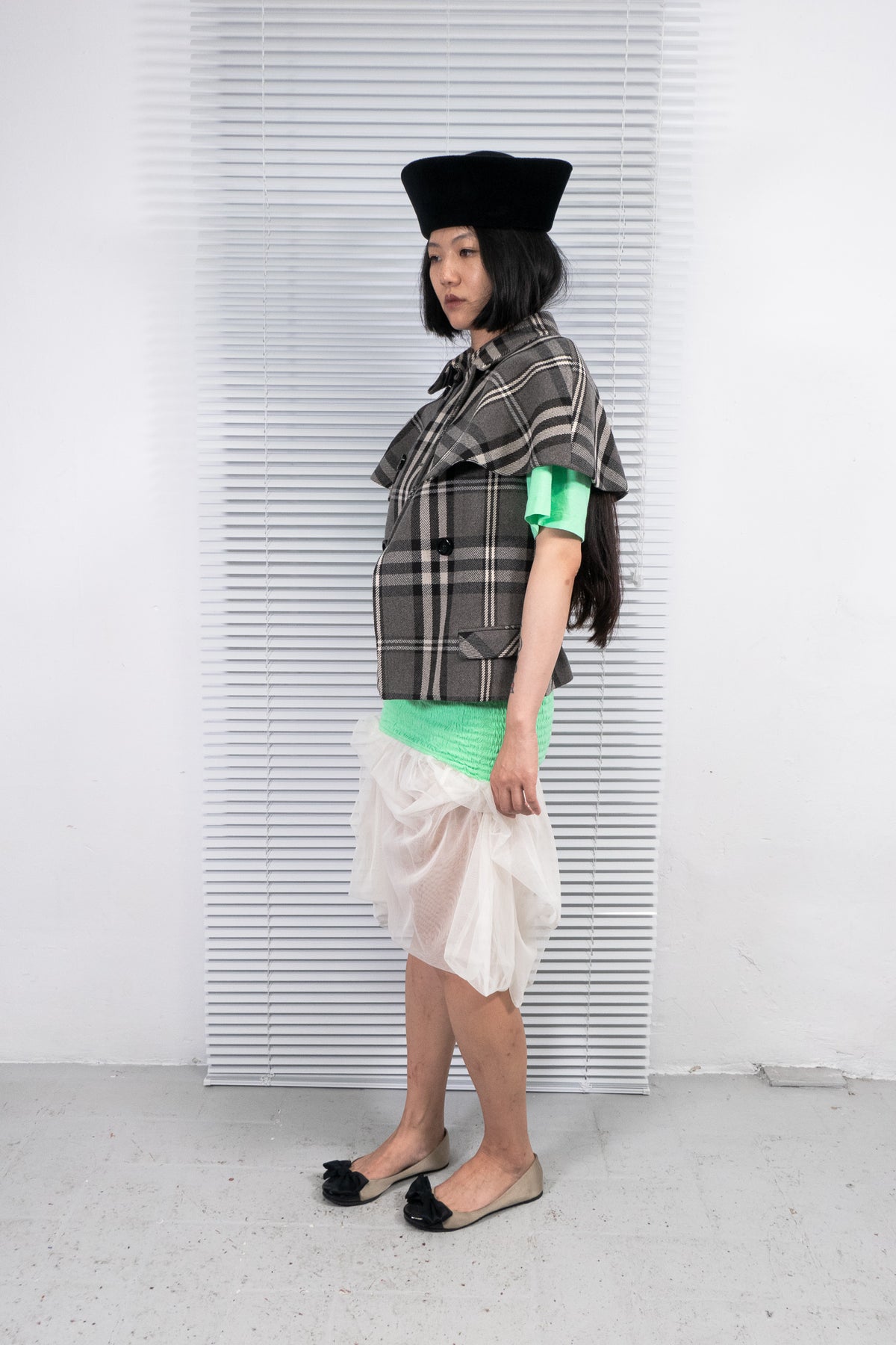GREY PLAID WOOL CAPE JACKET