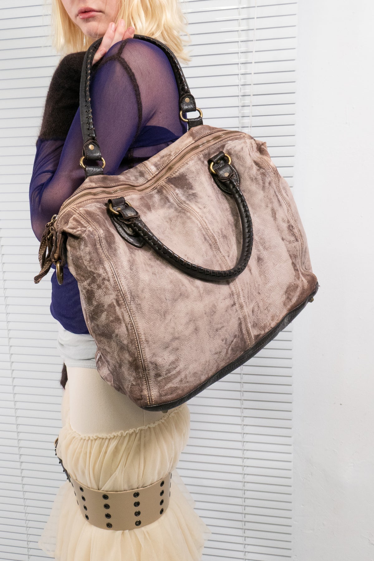 TAUPE LEATHER BOWLING BAG