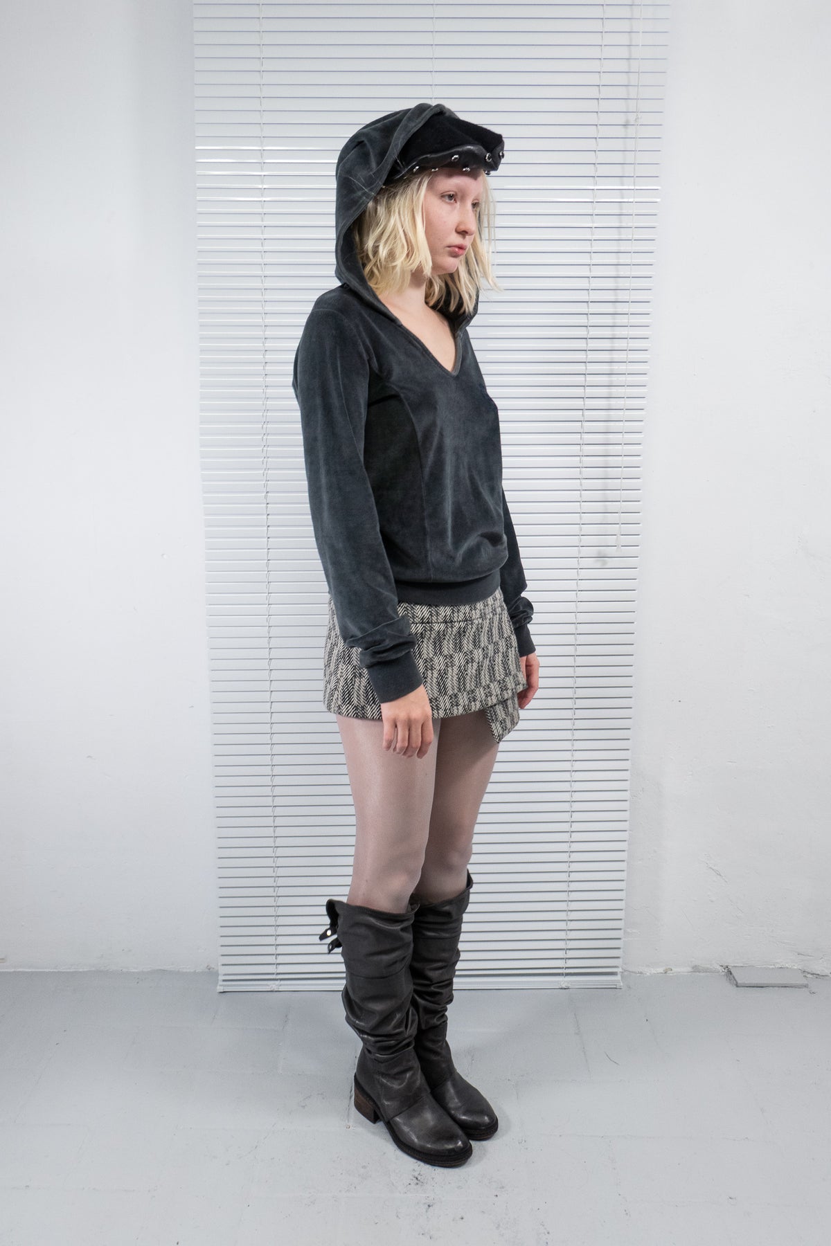 MALO CHARCOAL GREY VELVET HOODIE