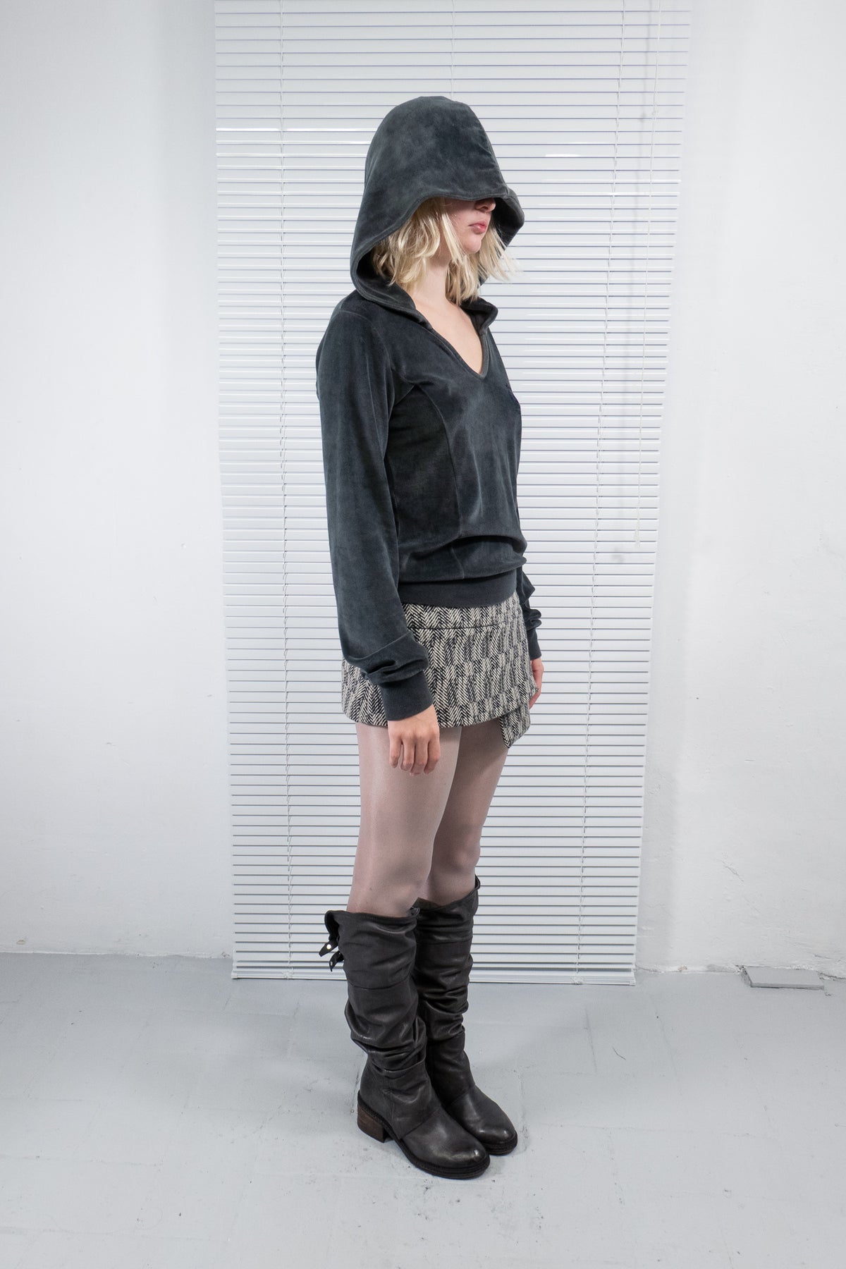MALO CHARCOAL GREY VELVET HOODIE