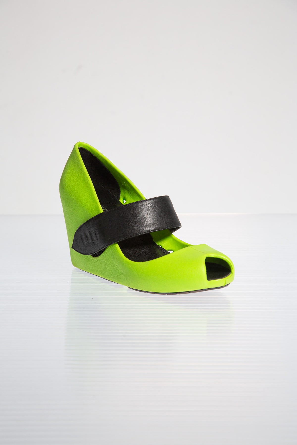 NEON GREEN PUMPS