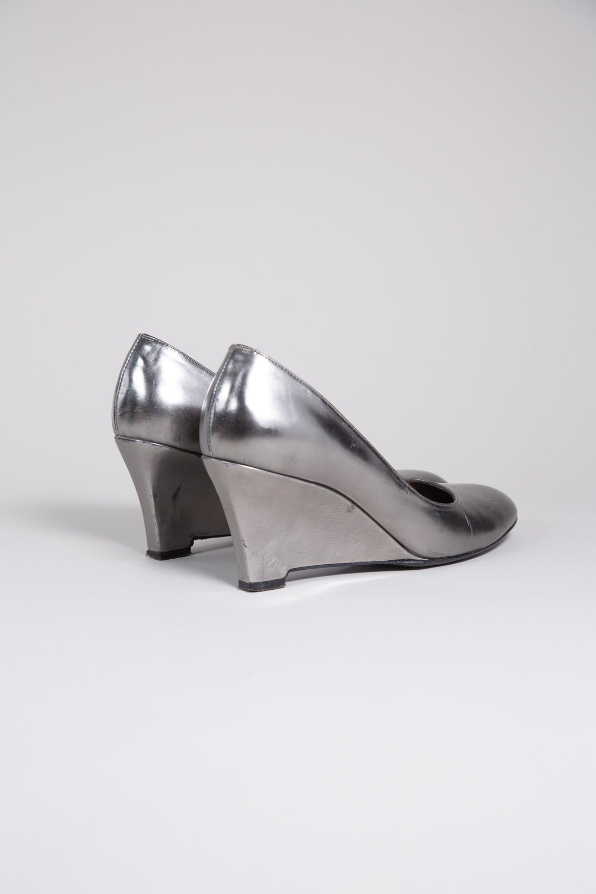 MAX MARA SILVER LEATHER SCULPTURAL WEDGE HEELS