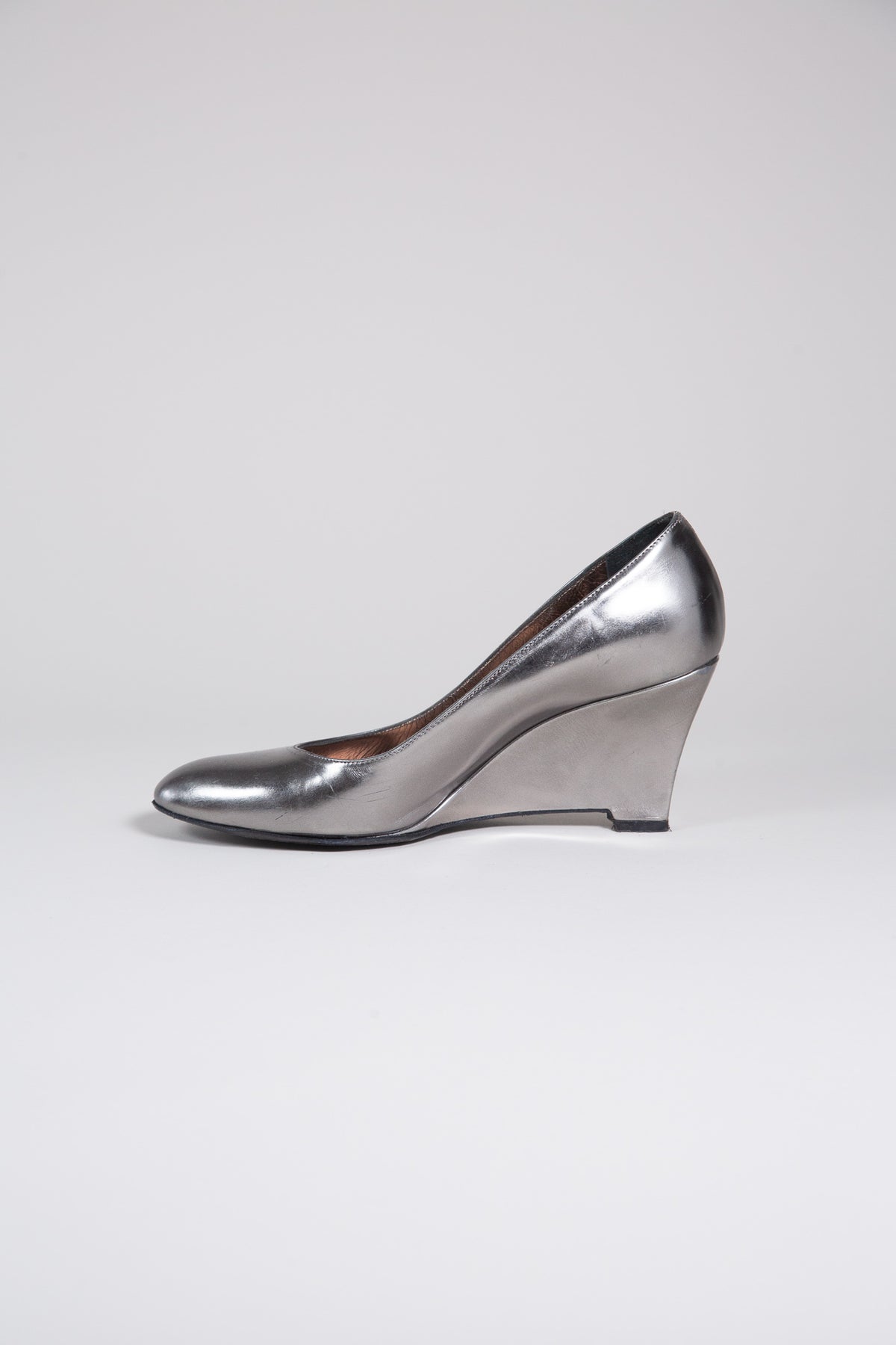 MAX MARA SILVER LEATHER SCULPTURAL WEDGE HEELS