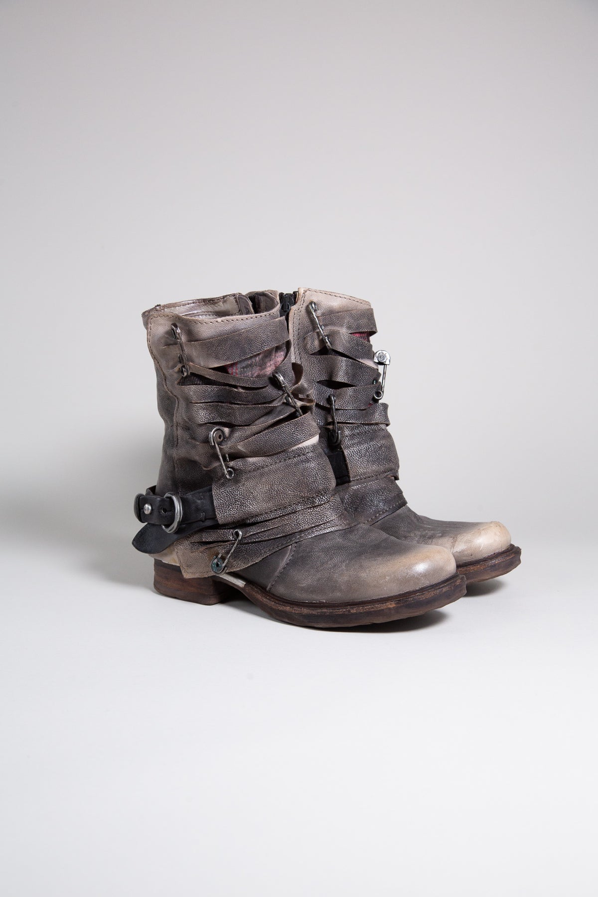 DISTRESSED GREY LEATHER MULTI-STRAP BIKER BOOTS