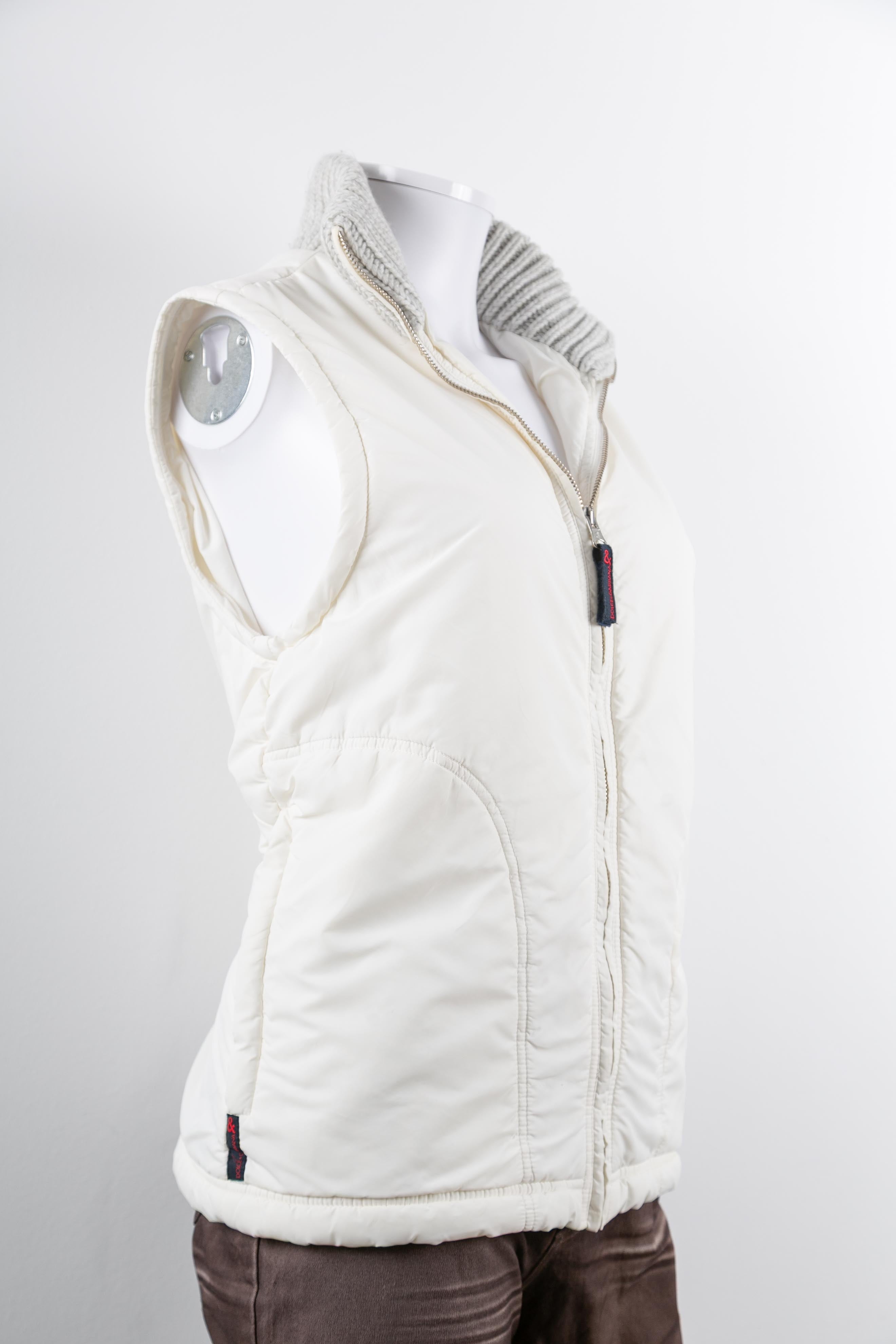 WHITE PUFFER VEST