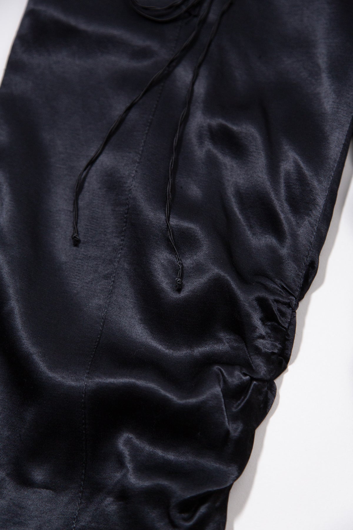 SATIN VISCOSE FRINGE CAPRI PANTS