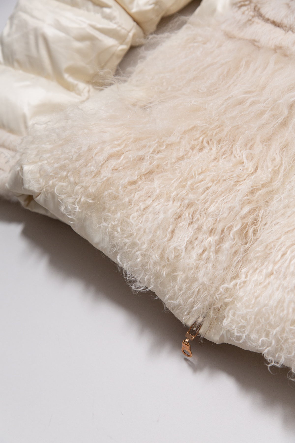 IVORY FUR TRIMMED DOWN PUFFER JACKET