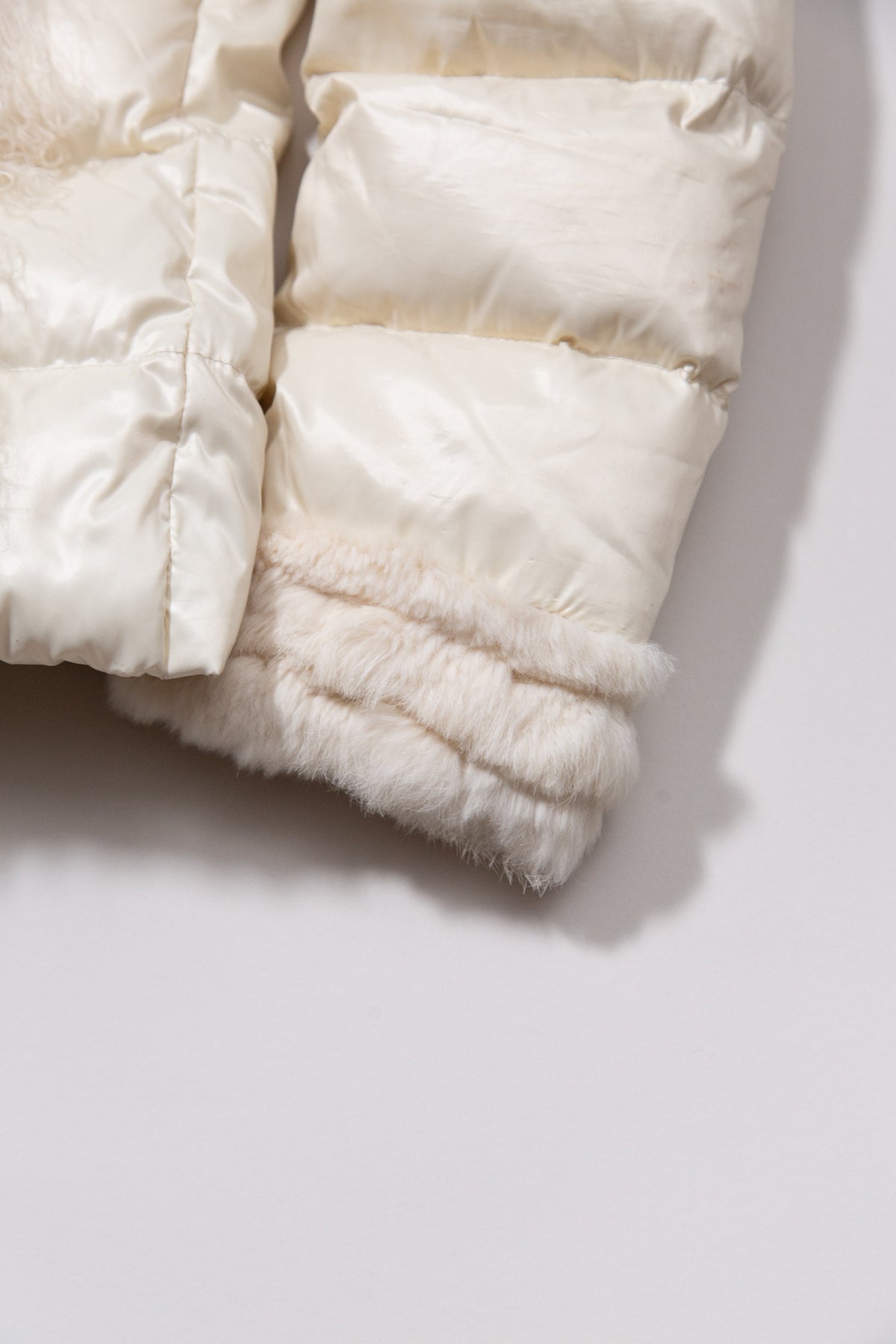 IVORY FUR TRIMMED DOWN PUFFER JACKET
