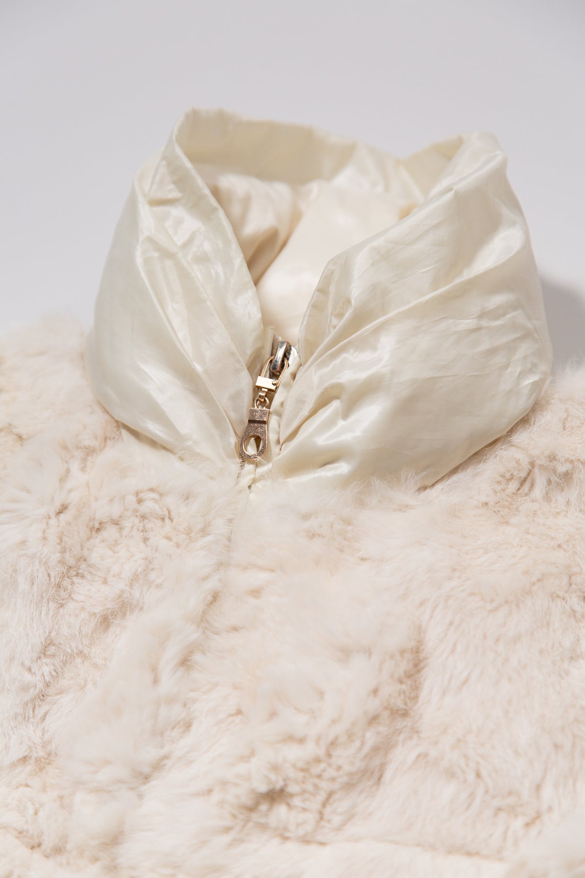IVORY FUR TRIMMED DOWN PUFFER JACKET