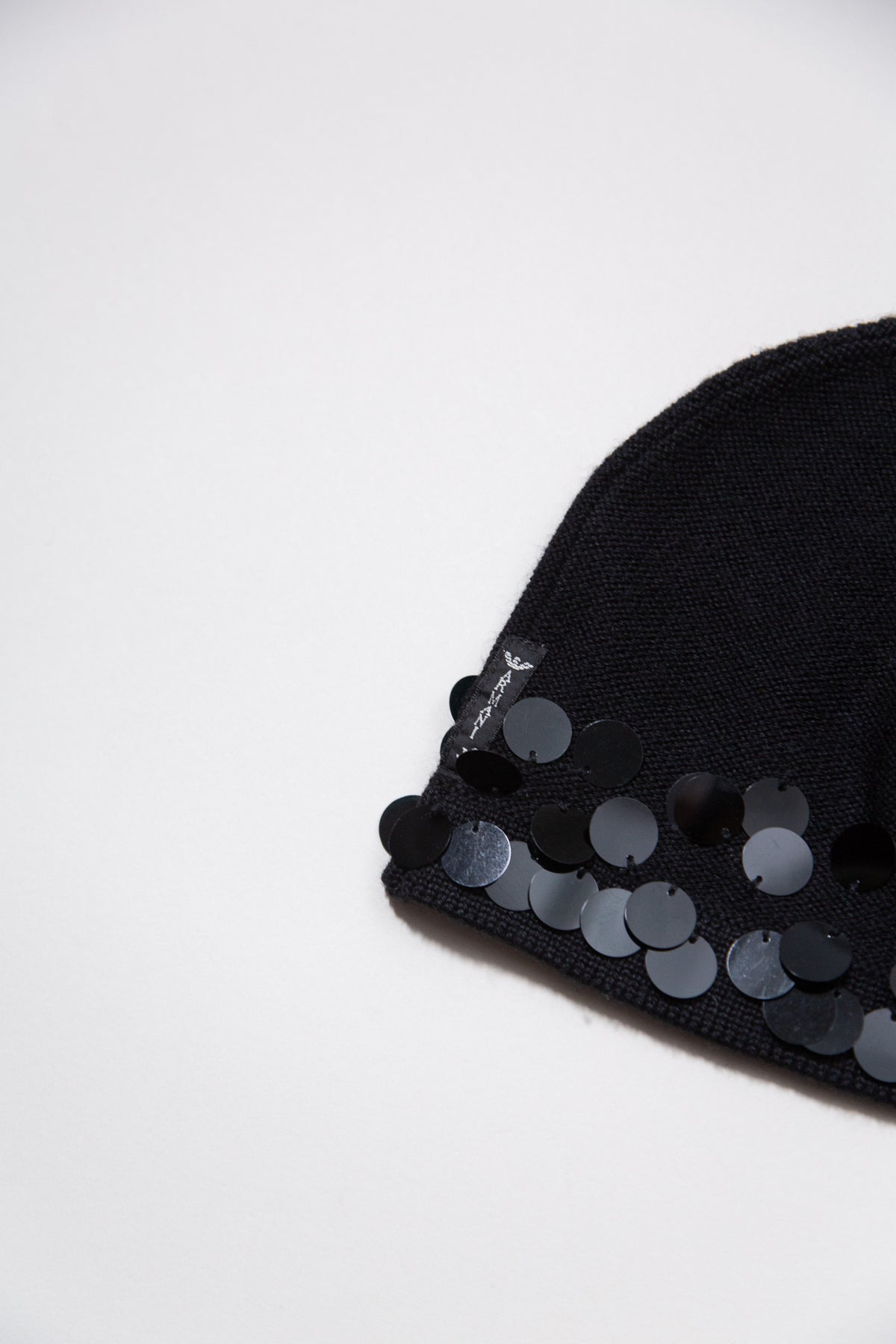 ARMANI BLACK KNIT SEQUIN EMBELLISHED HAT & GLOVES SET