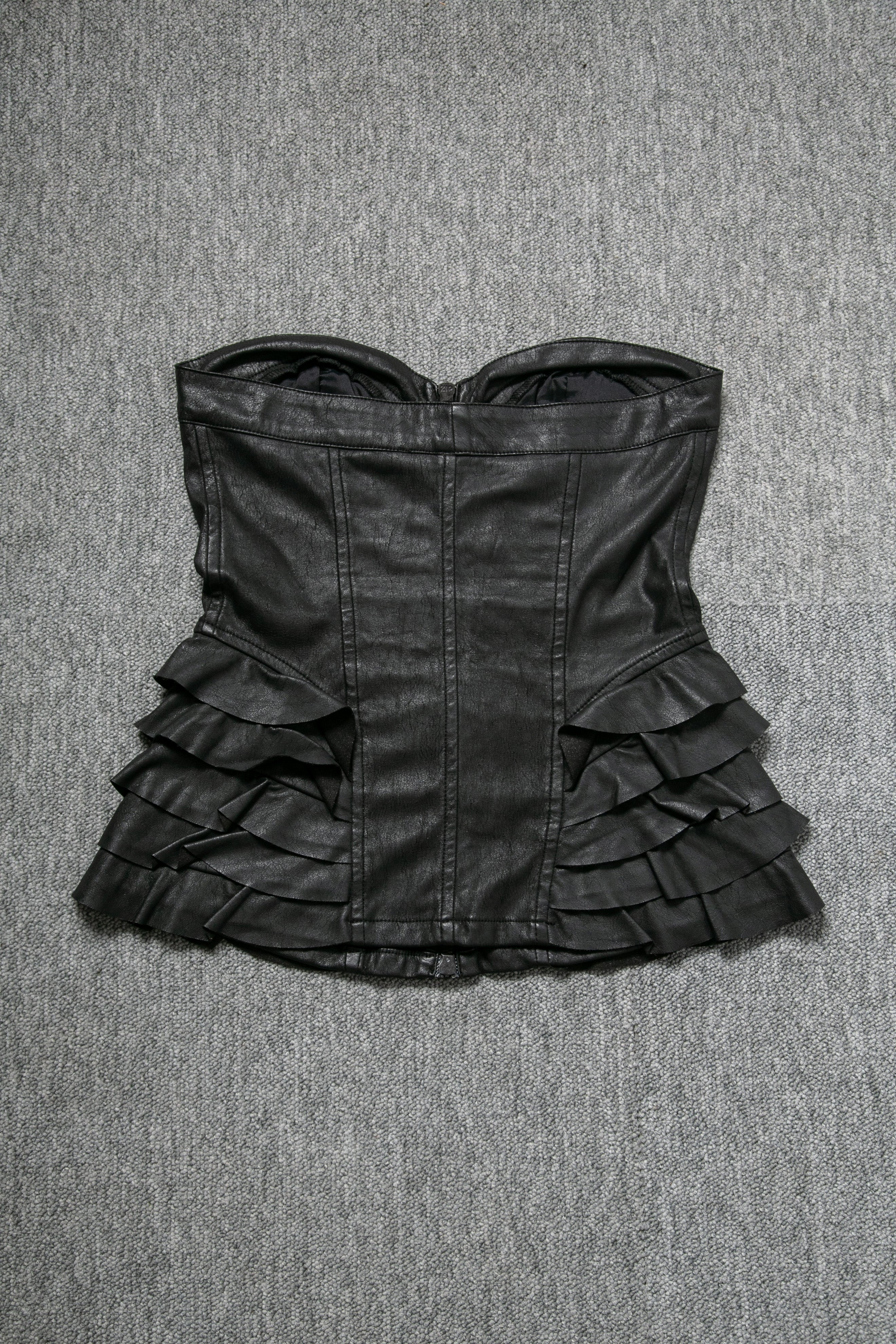 STRAPLESS BUSTIER RUFFLES TOP