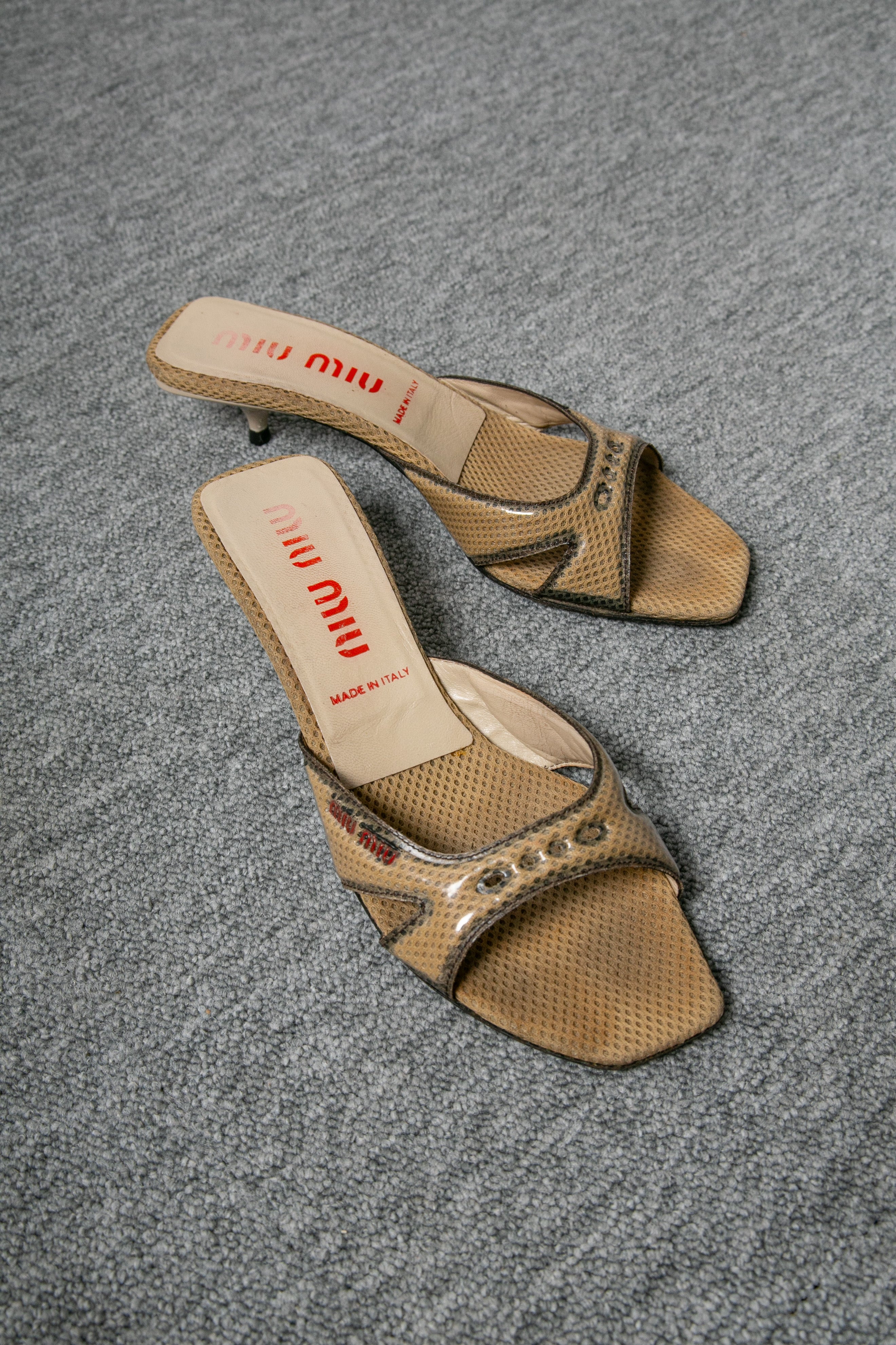 90S MESH KITTEN HEELS