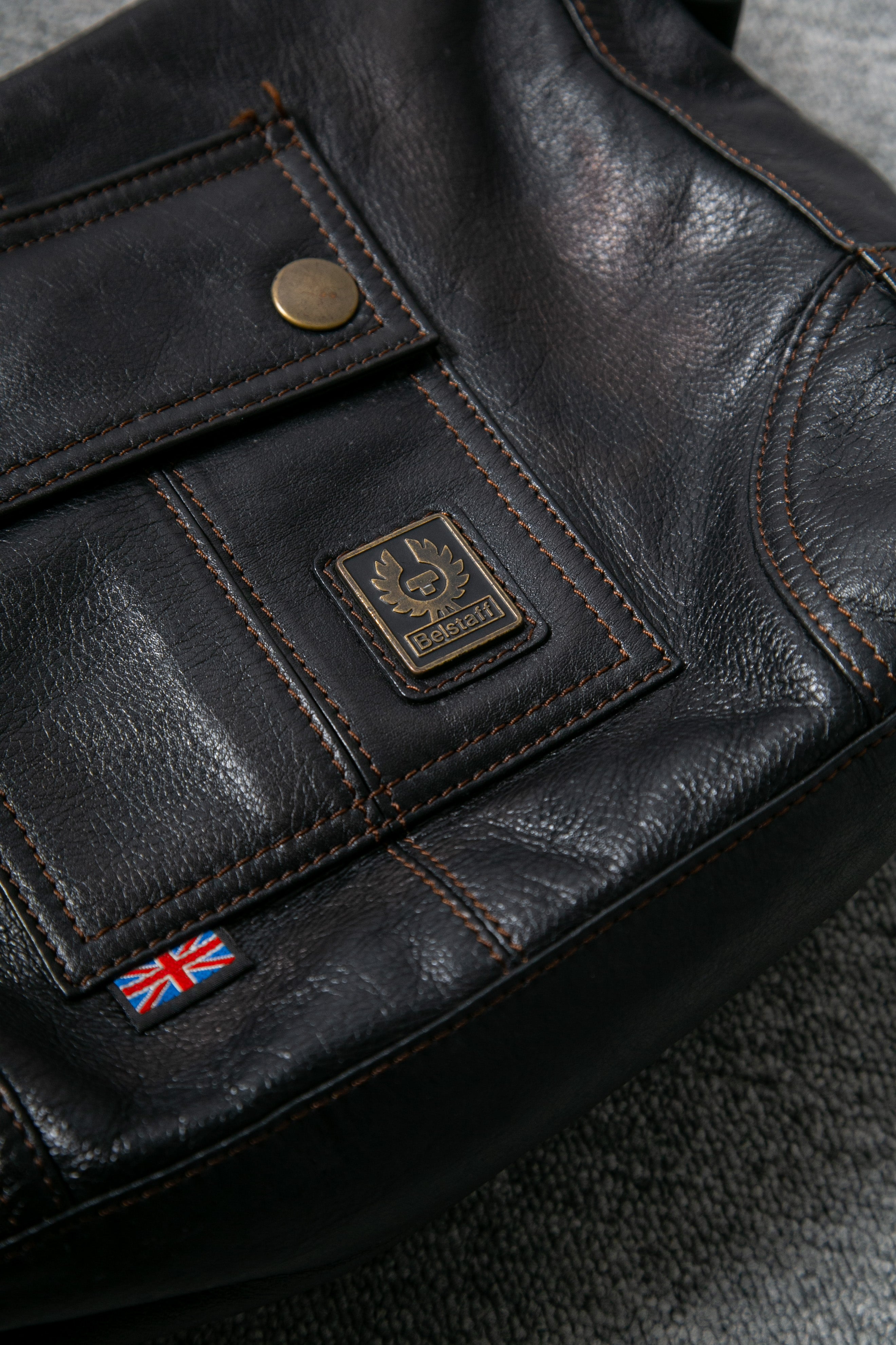 CARGO CROSSBODY HANDBAG