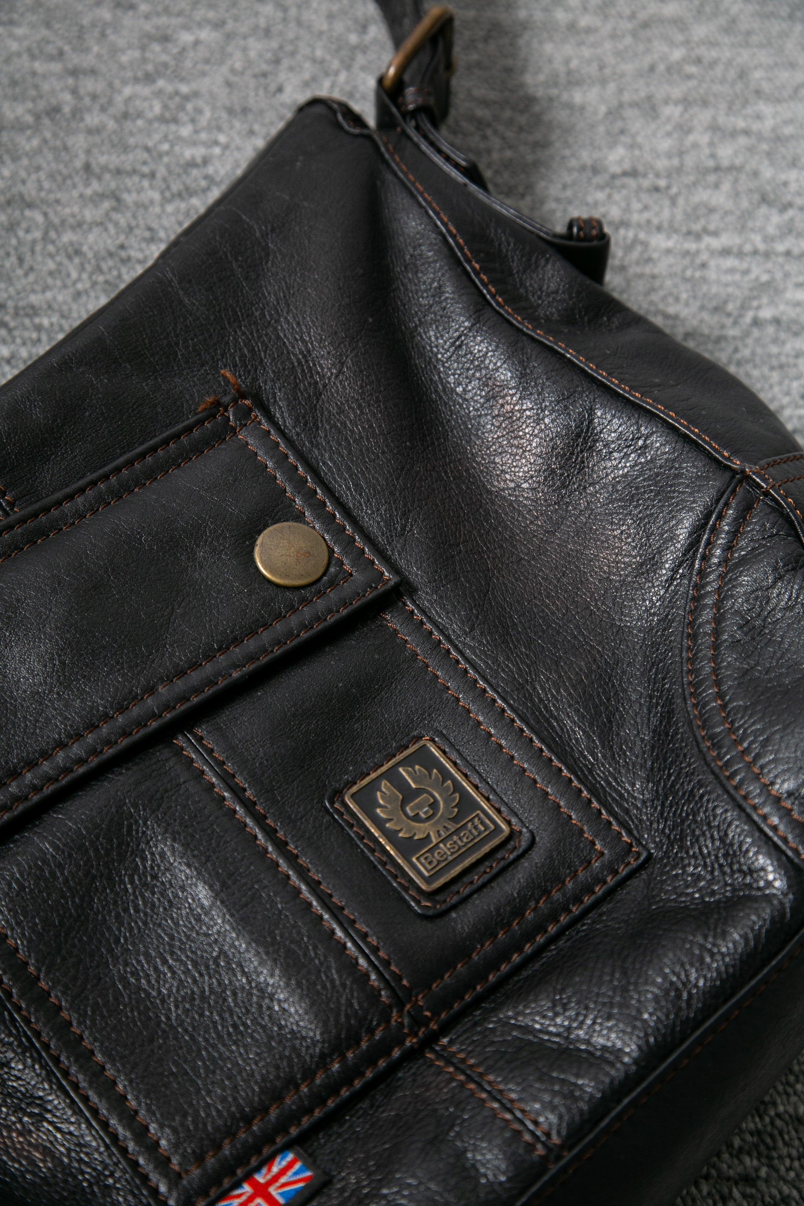 CARGO CROSSBODY HANDBAG