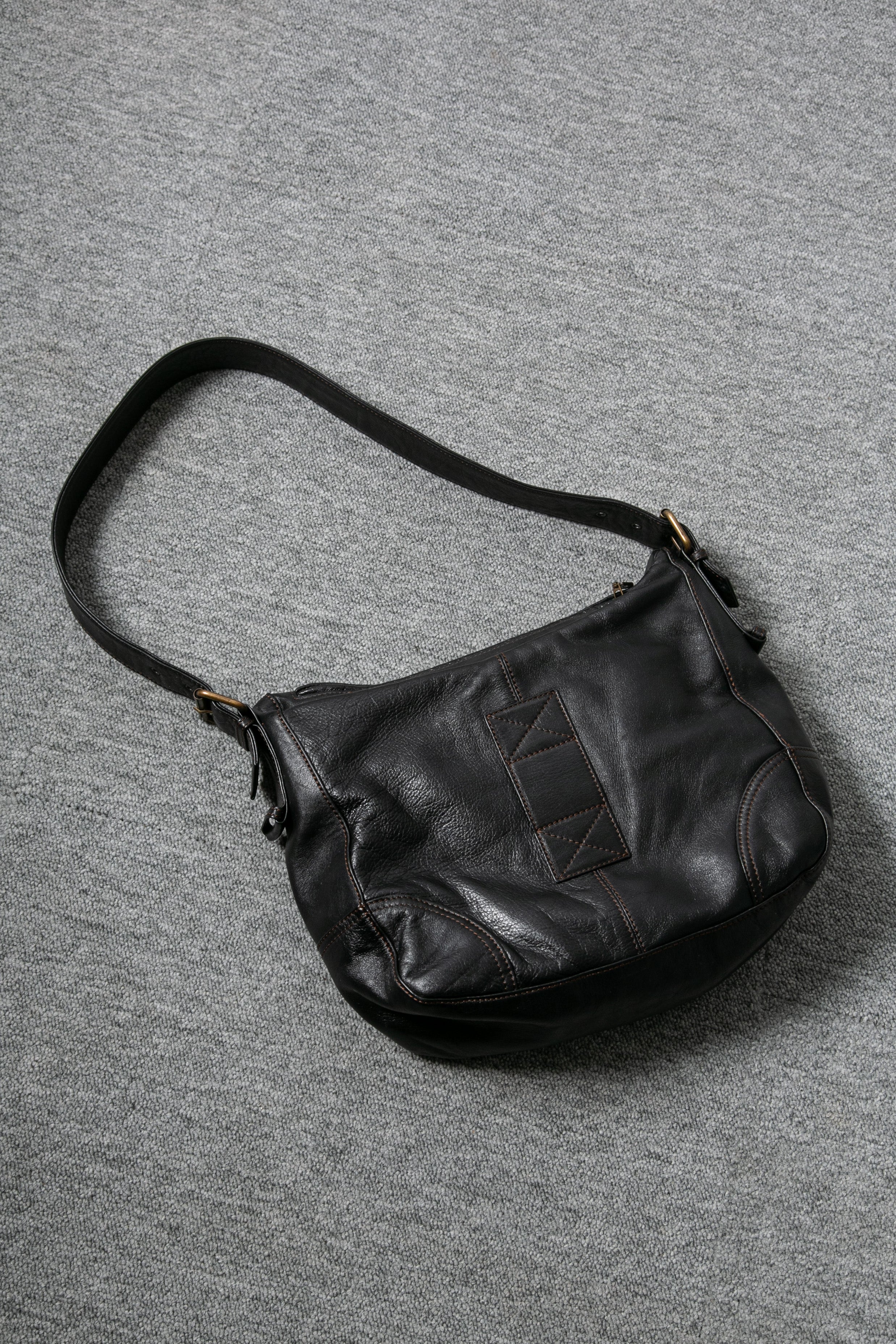 CARGO CROSSBODY HANDBAG