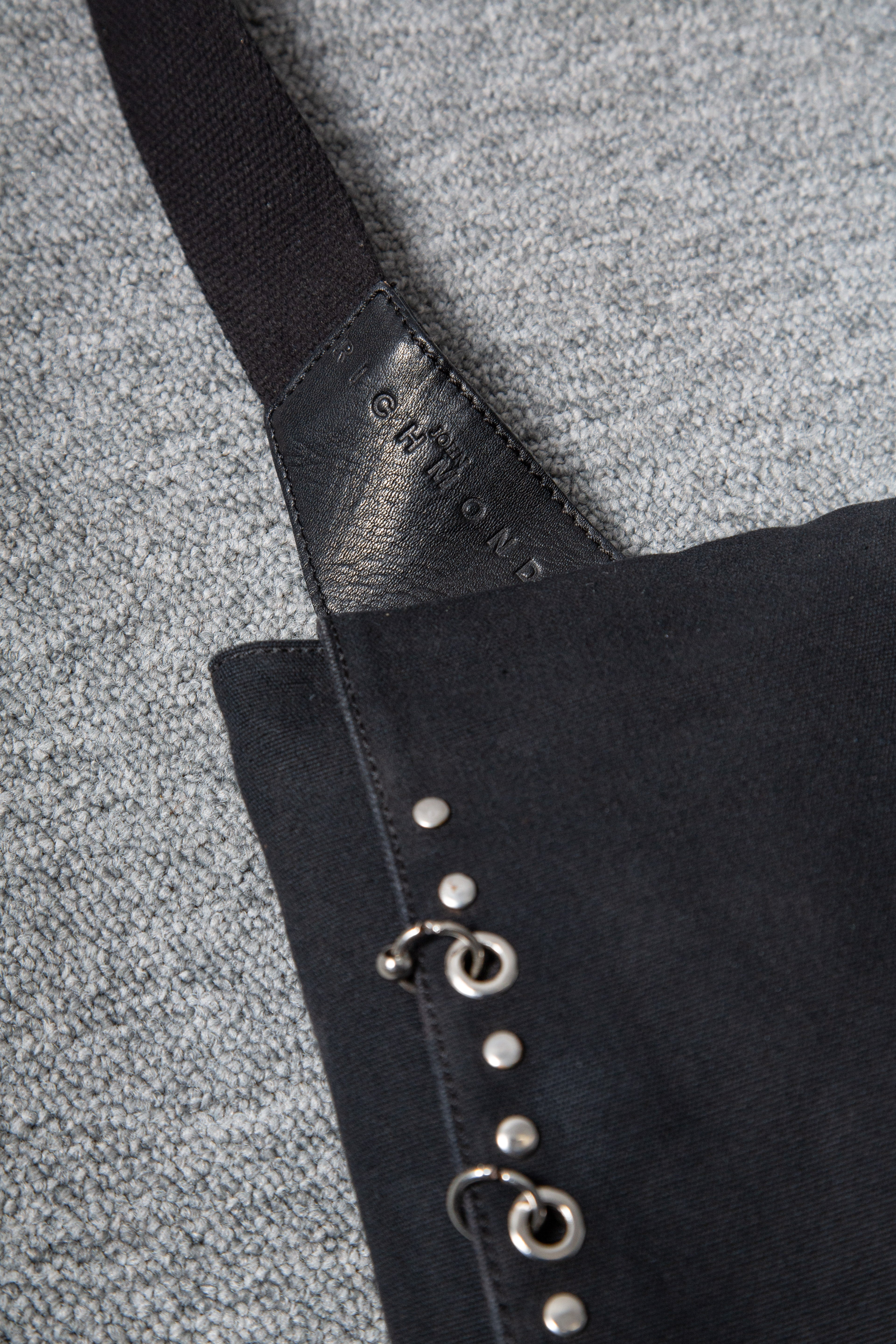 SIDE PIERCED SCHOOL BAG