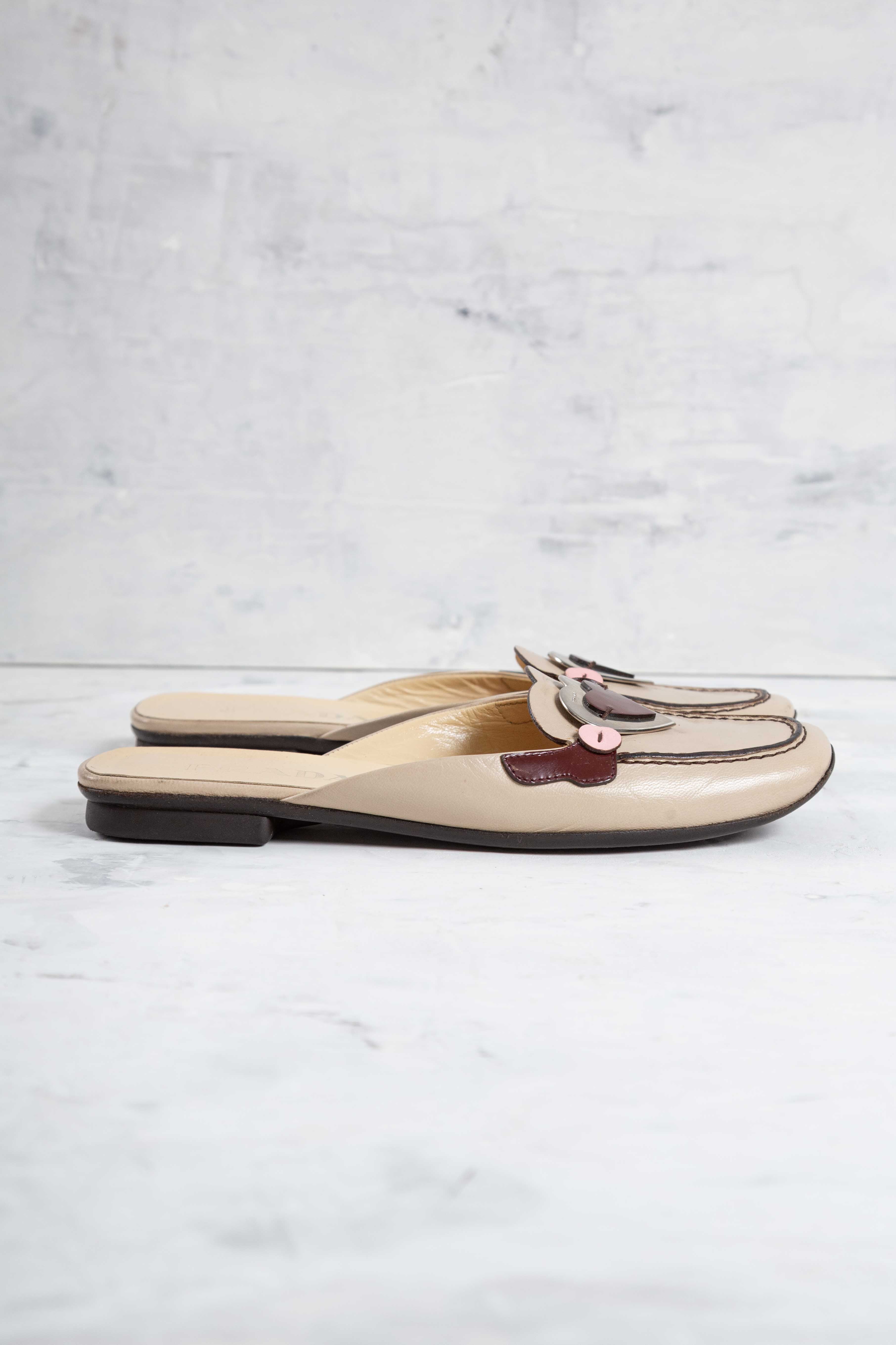 SS2000 HEART SLIPPERS